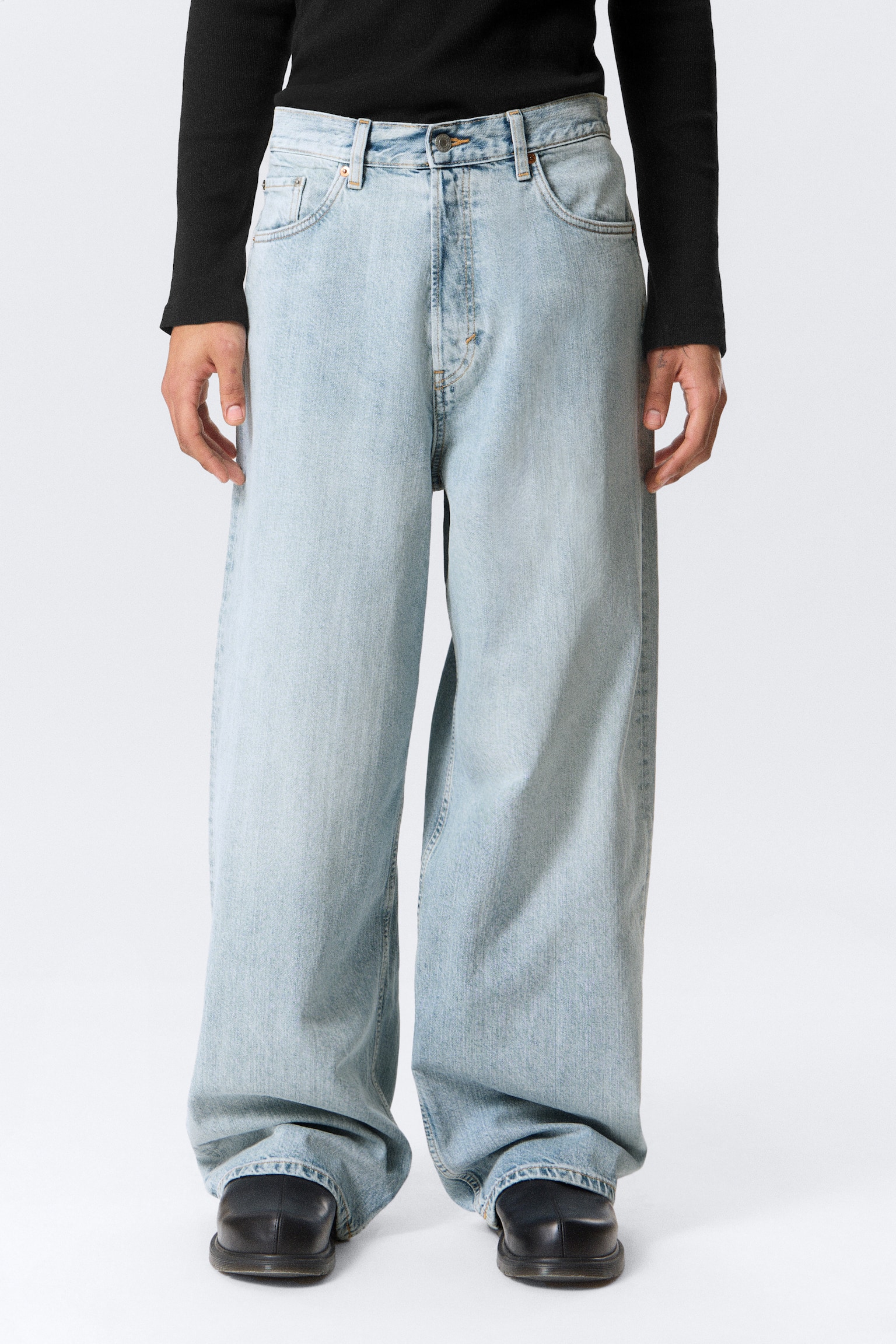 Jean baggy ample Astro - Dream Blue - Bleu clair/Kimberley Blue - Bleu clair/Black Rinse - Noir/Chelsea Black - Noir/Arizona Blue - Bleu moyen/Blue Hymn - Bleu moyen/Blue Rinse – Bleu foncé/Tuned Black – Noir/Board Blue - Medium Blue/Blue Stream - Bleu moyen/Gris mine - 3