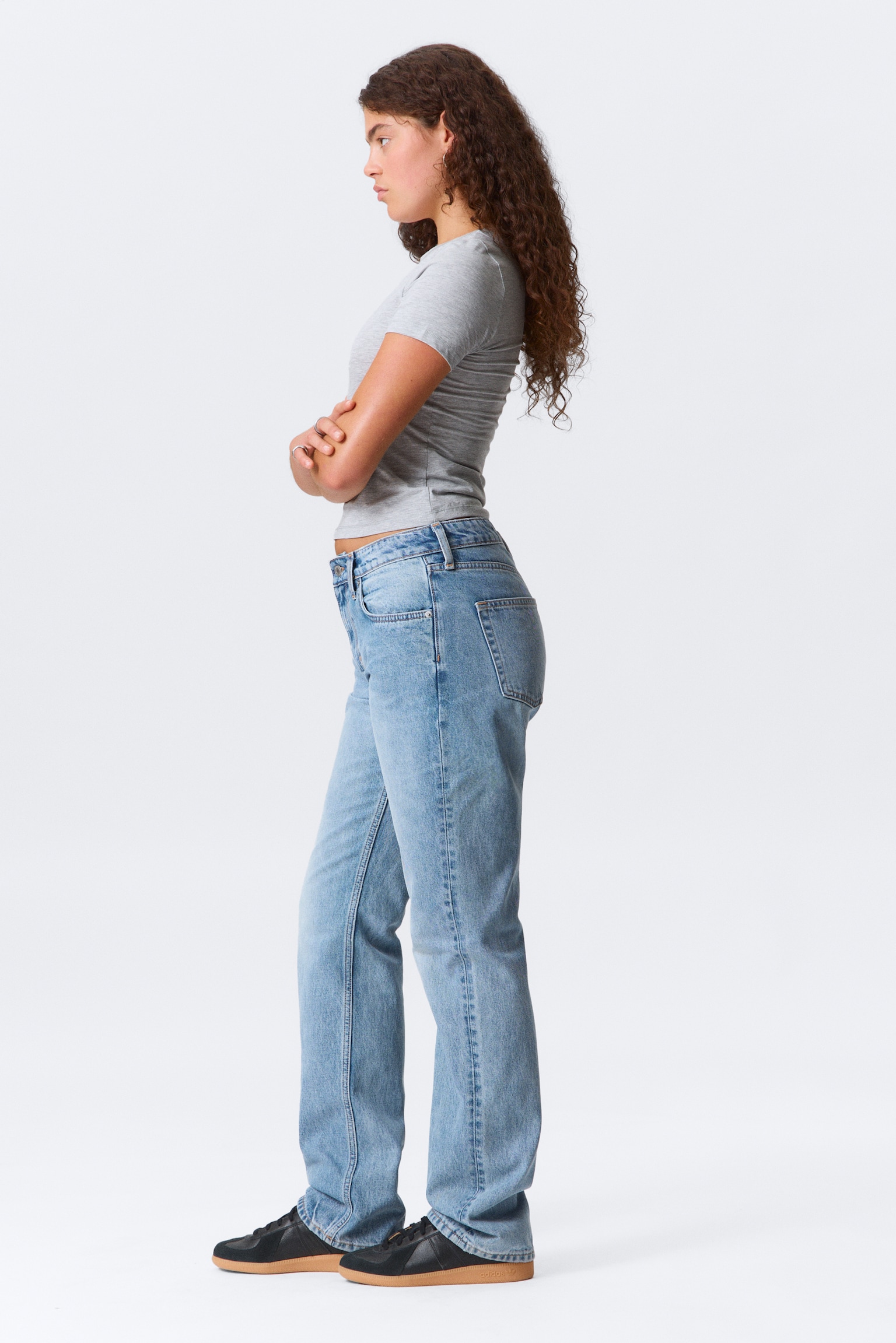 Jeans Laika de Cintura Média e Perna Reta Regular - Azul Eighteen - Azul Médio - 10