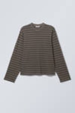 Dunkelbraun gestreift - Gestreiftes Longsleeve mit Boxy Fit - 3