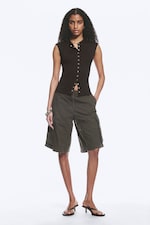 Donkerbruin - Mouwloze top met knopen - 1