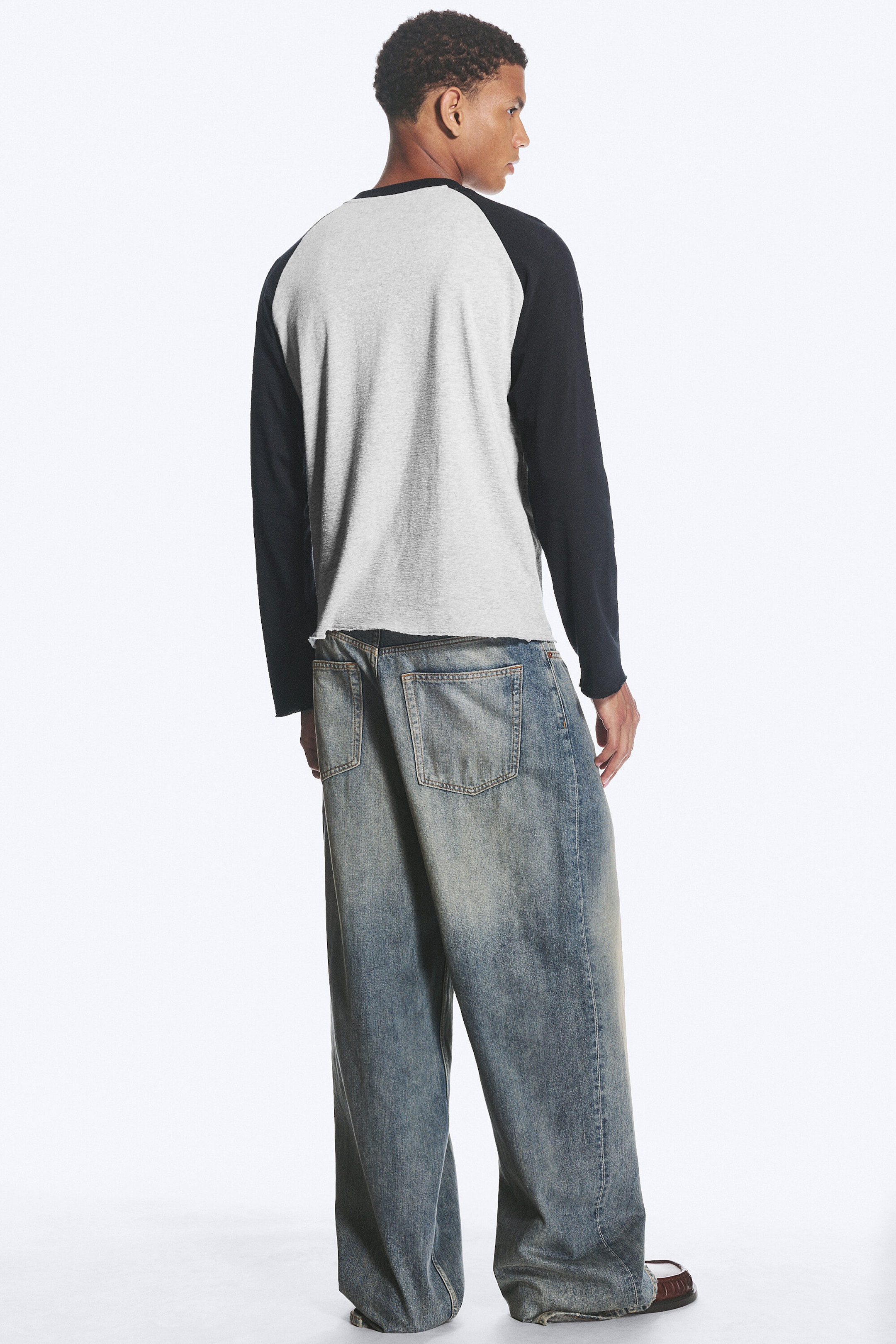 Grau meliert/Schwarz - RAGLAN-LONGSLEEVE - 2