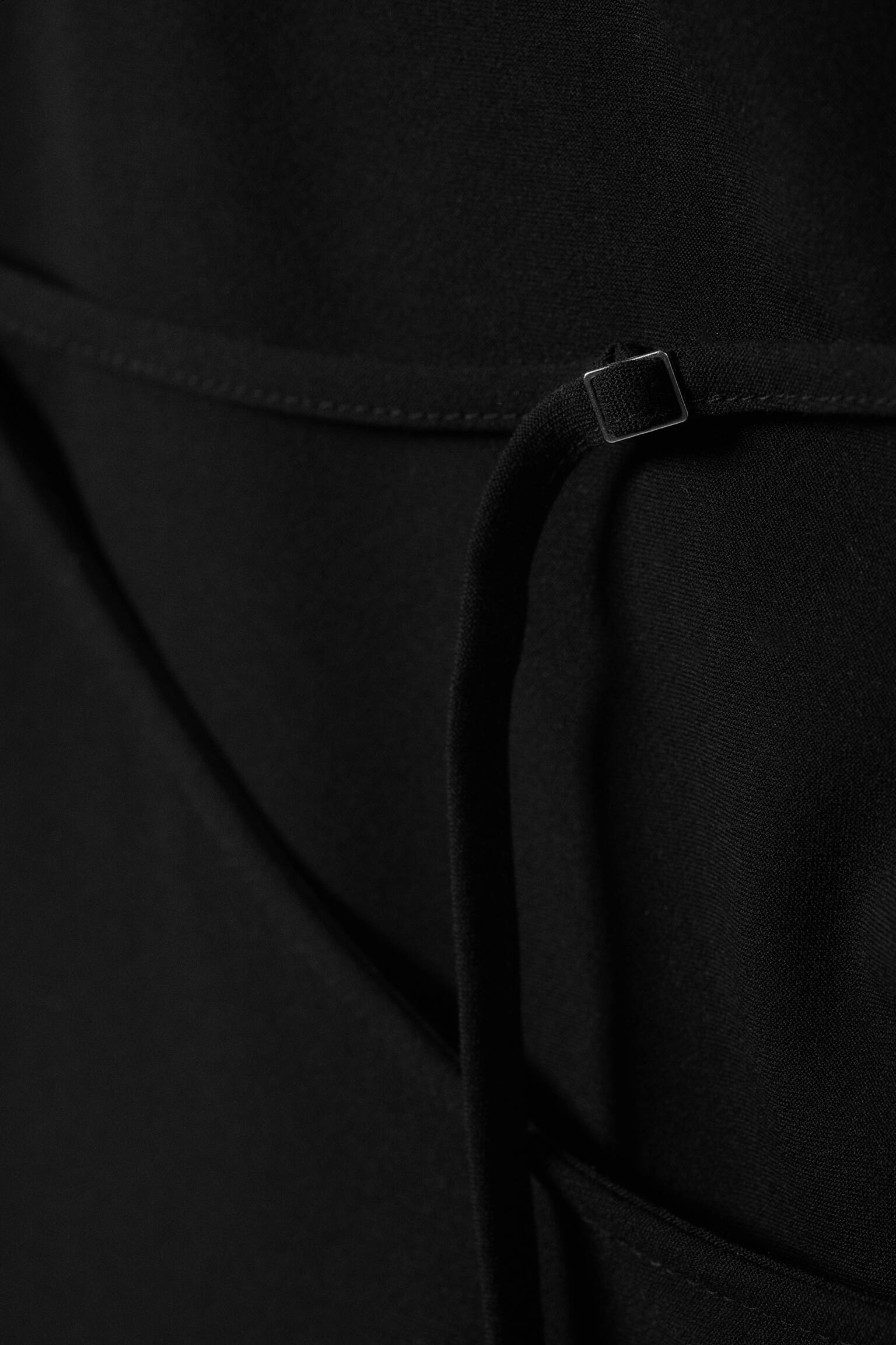 Drapírozott nyakú midi ruha - Fekete/Sötétszürke csíkos - 6