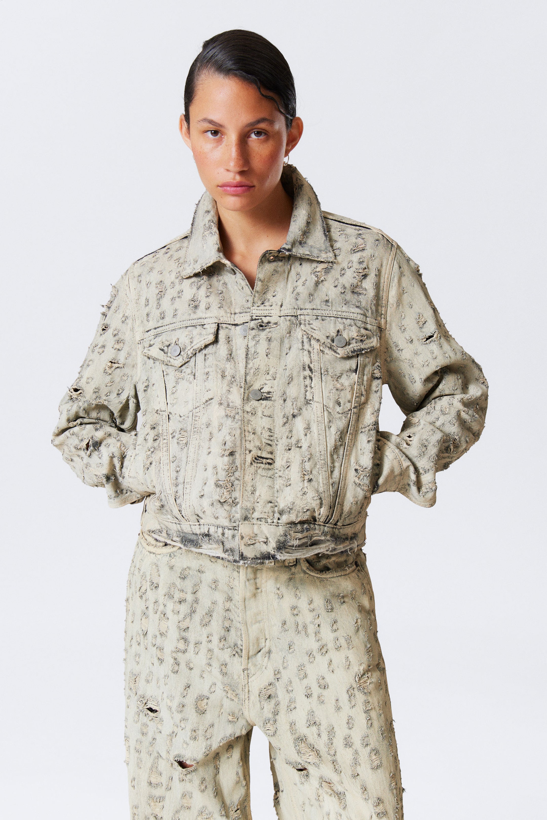 #5B5C5F - Rodeo distressed denim truckerjack - 1