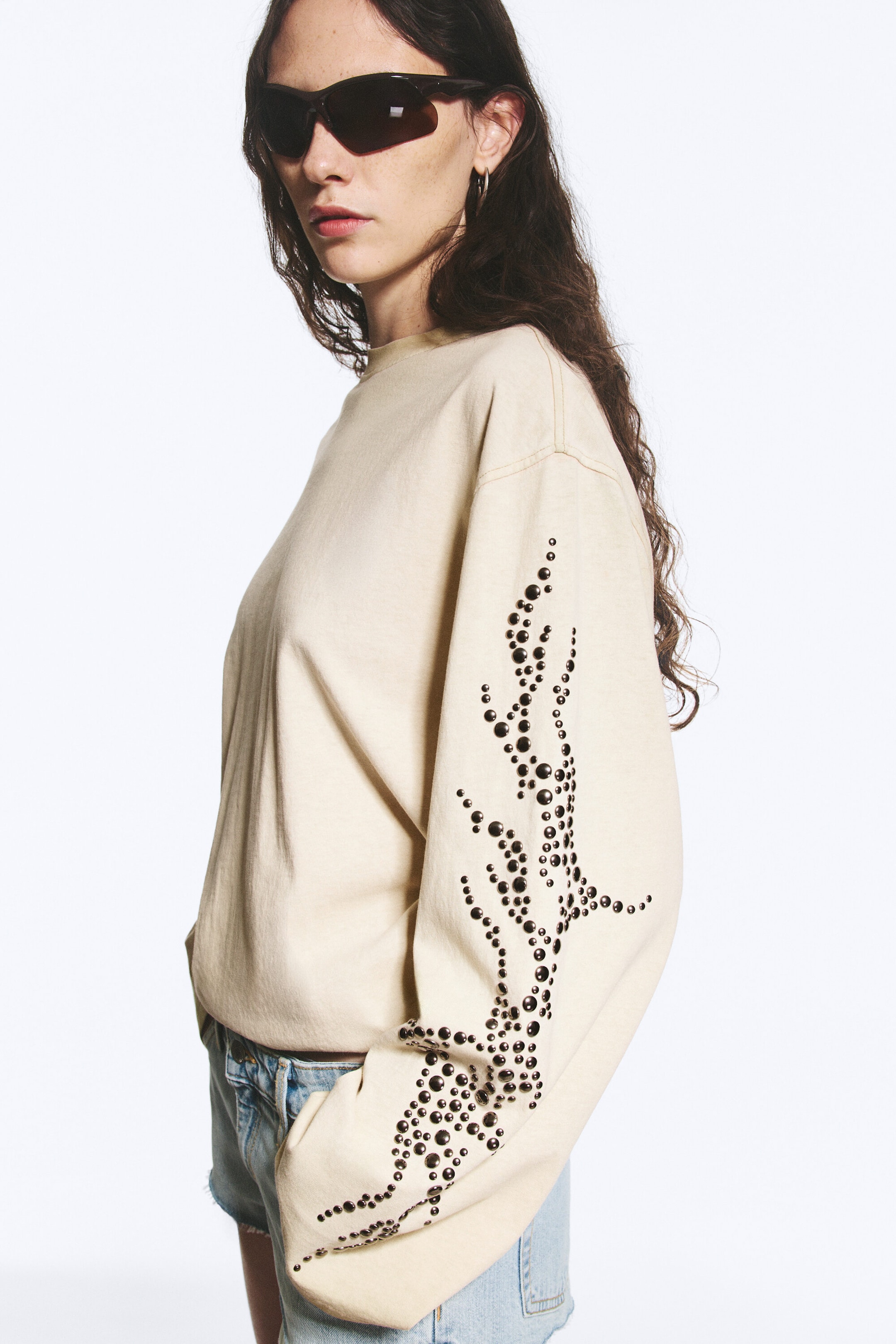 Dusty Beige - Studded - Oversized Graphic Long-Sleeved T-shirt - 1