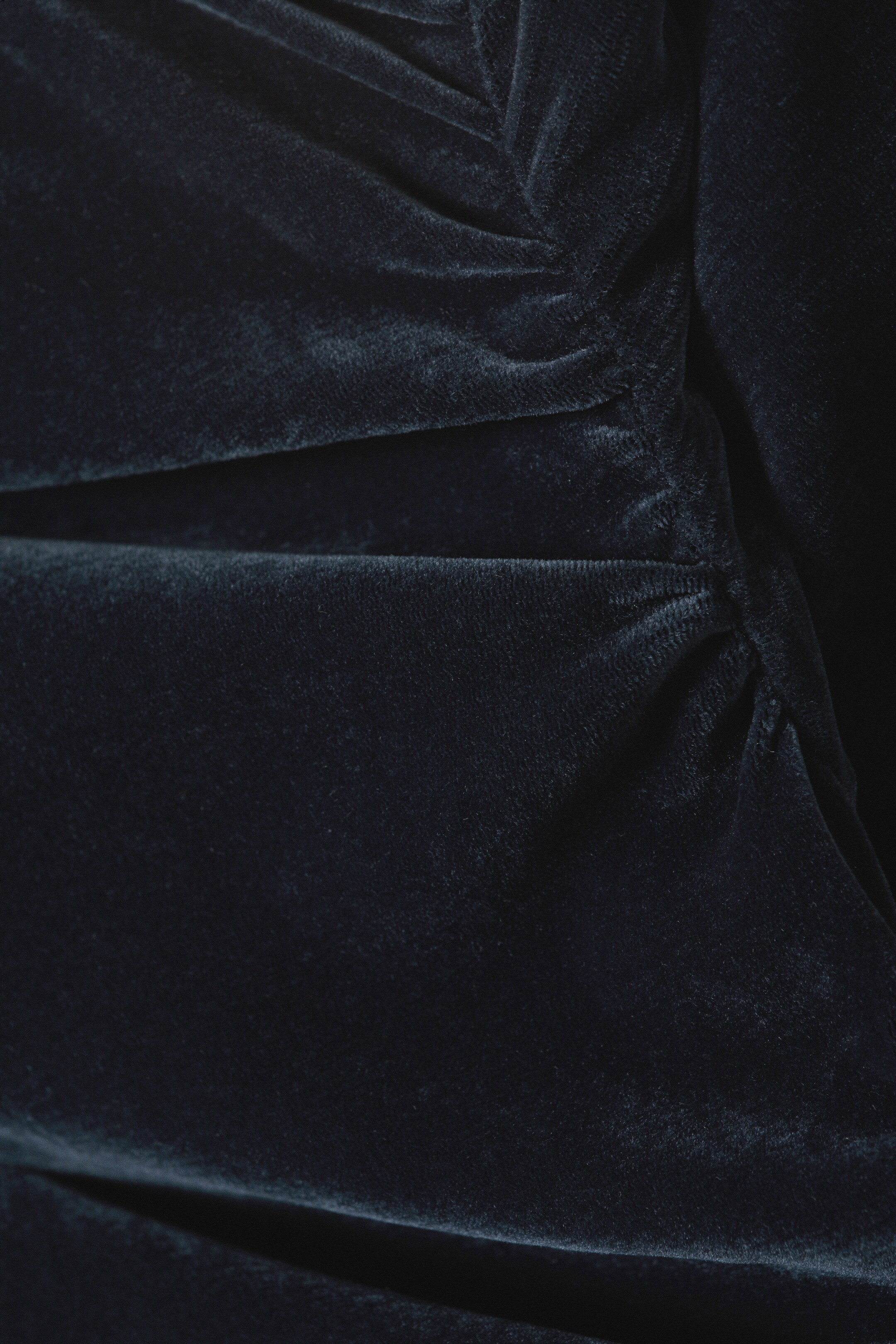 Se større billede: Draperet asymmetrisk top i velourmesh - Dark Blue - DAME | H&M DK 5