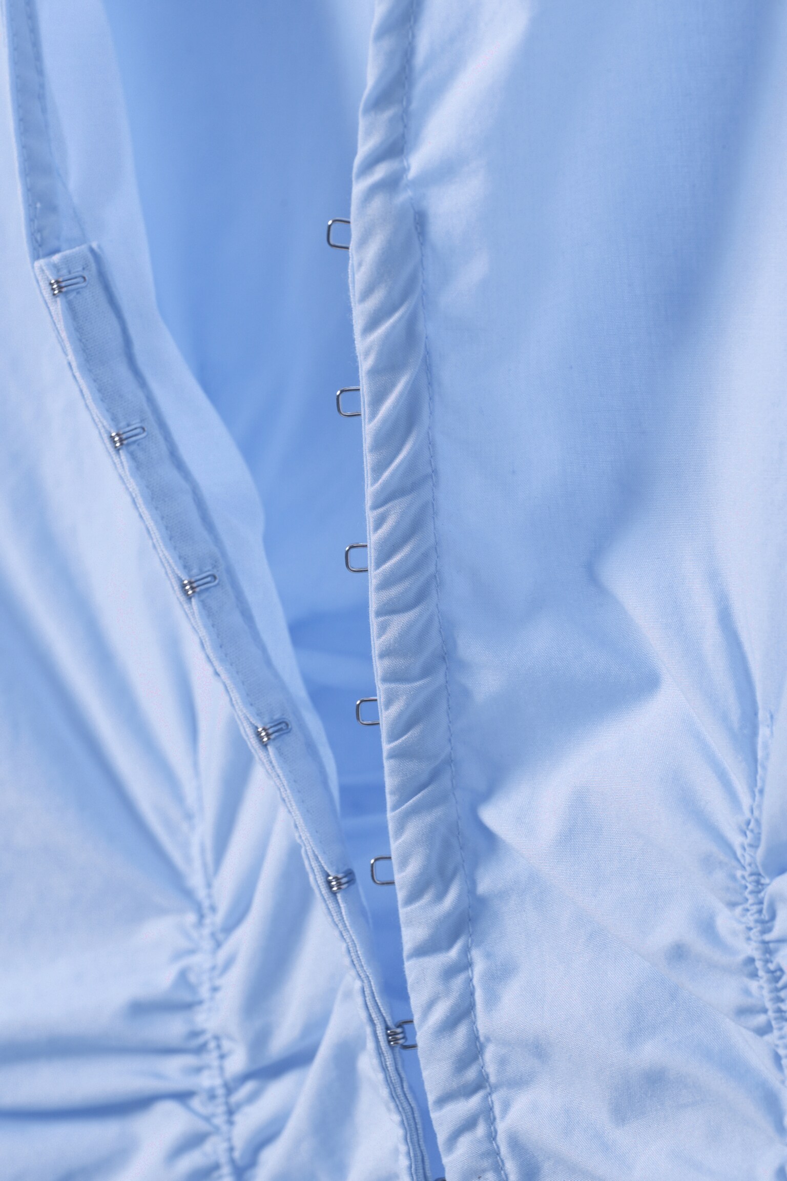 Camisa com decote em V de popelina com franzidos - Azul claro/Bege/Branco - 2