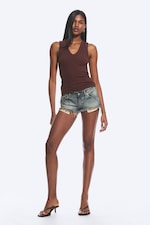 Donkerrood - Set van 2 geribde tanktops met V-hals - 2