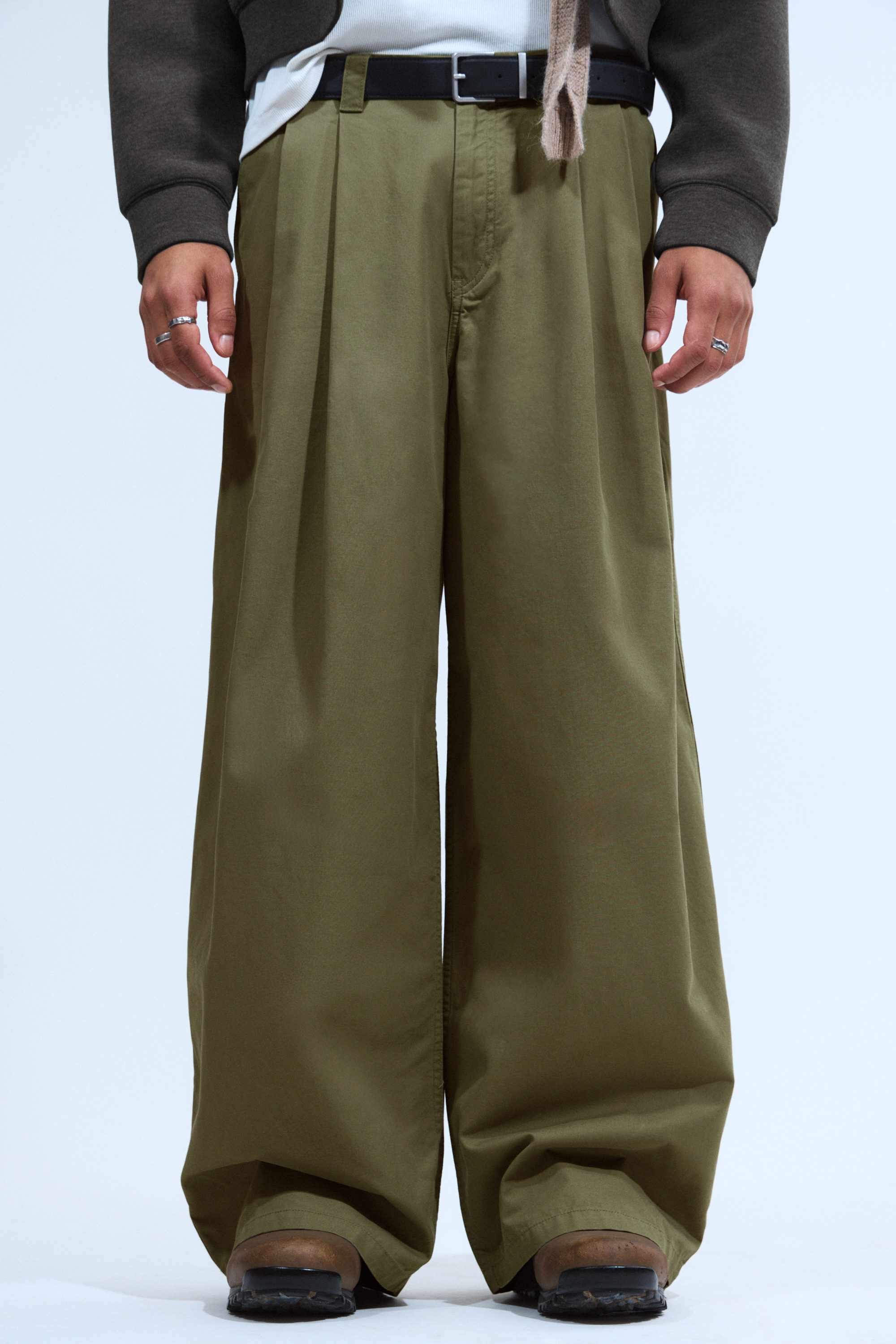 Khaki Green - Otis Oversized Pleated Cotton Twill Chinos - 2