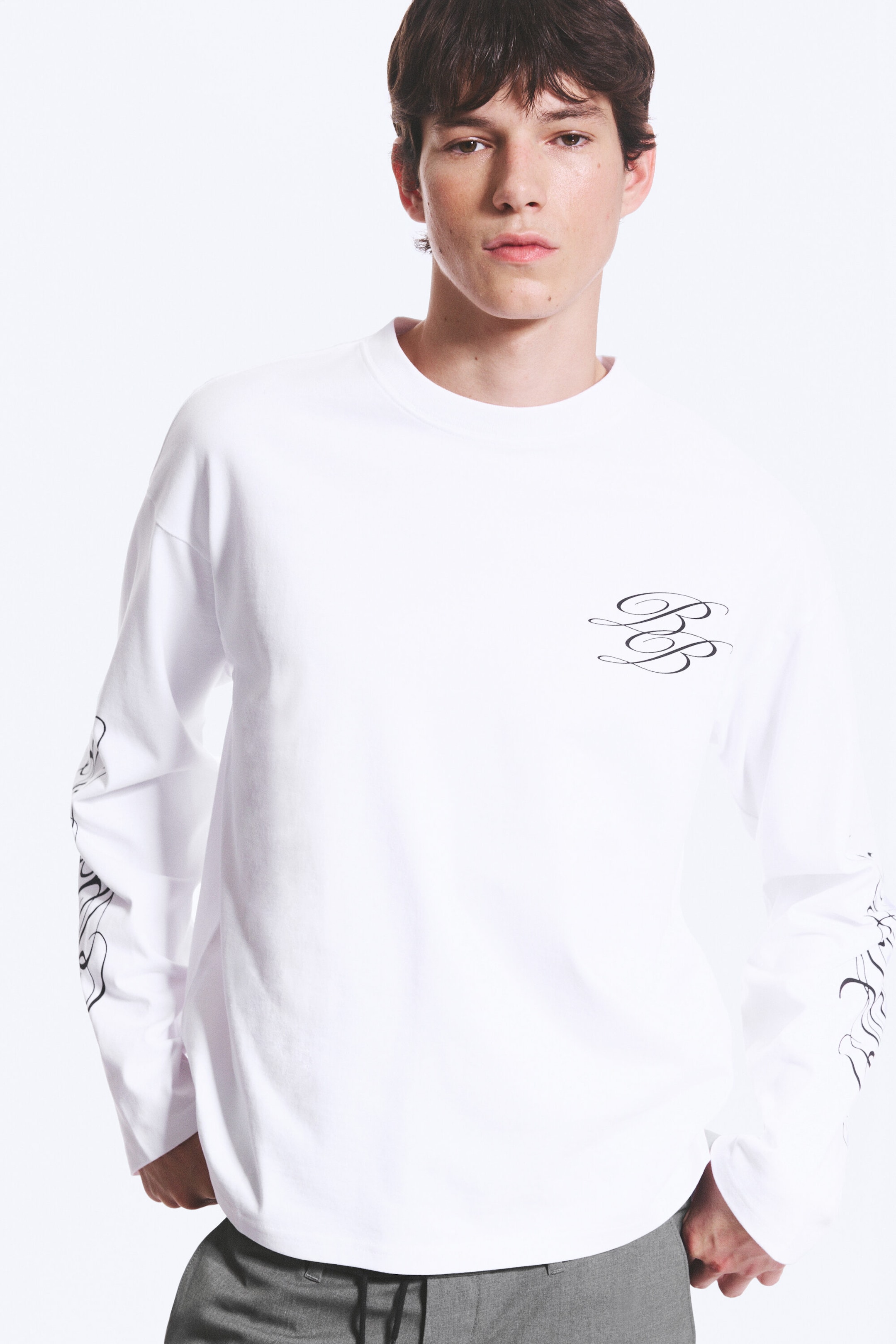 Weiß - "Broken Beats" - Kastiges Langarmshirt mit Grafikprint - 1