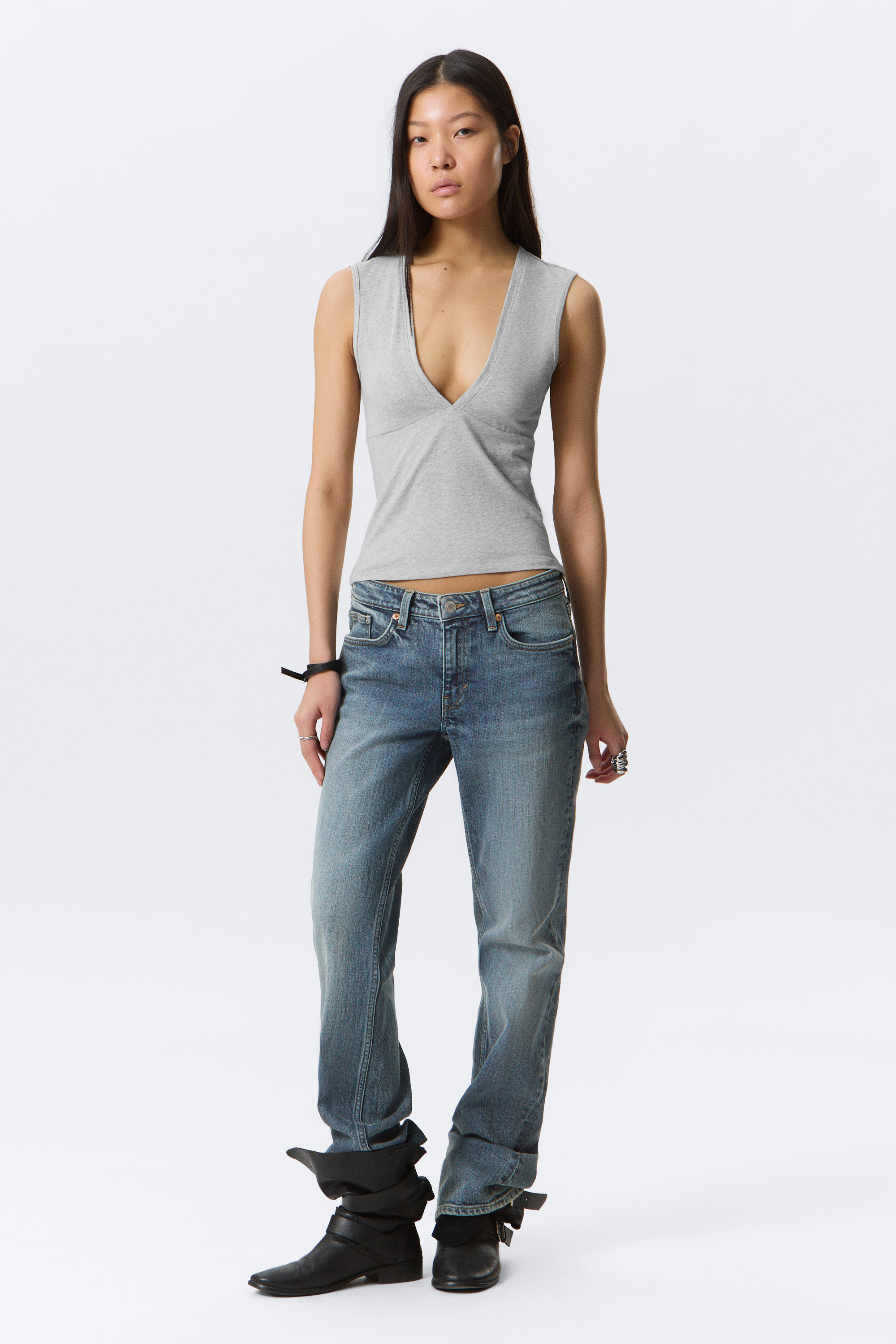 Light Grey Melange - Fitted V-Neck Sleeveless Top - 2