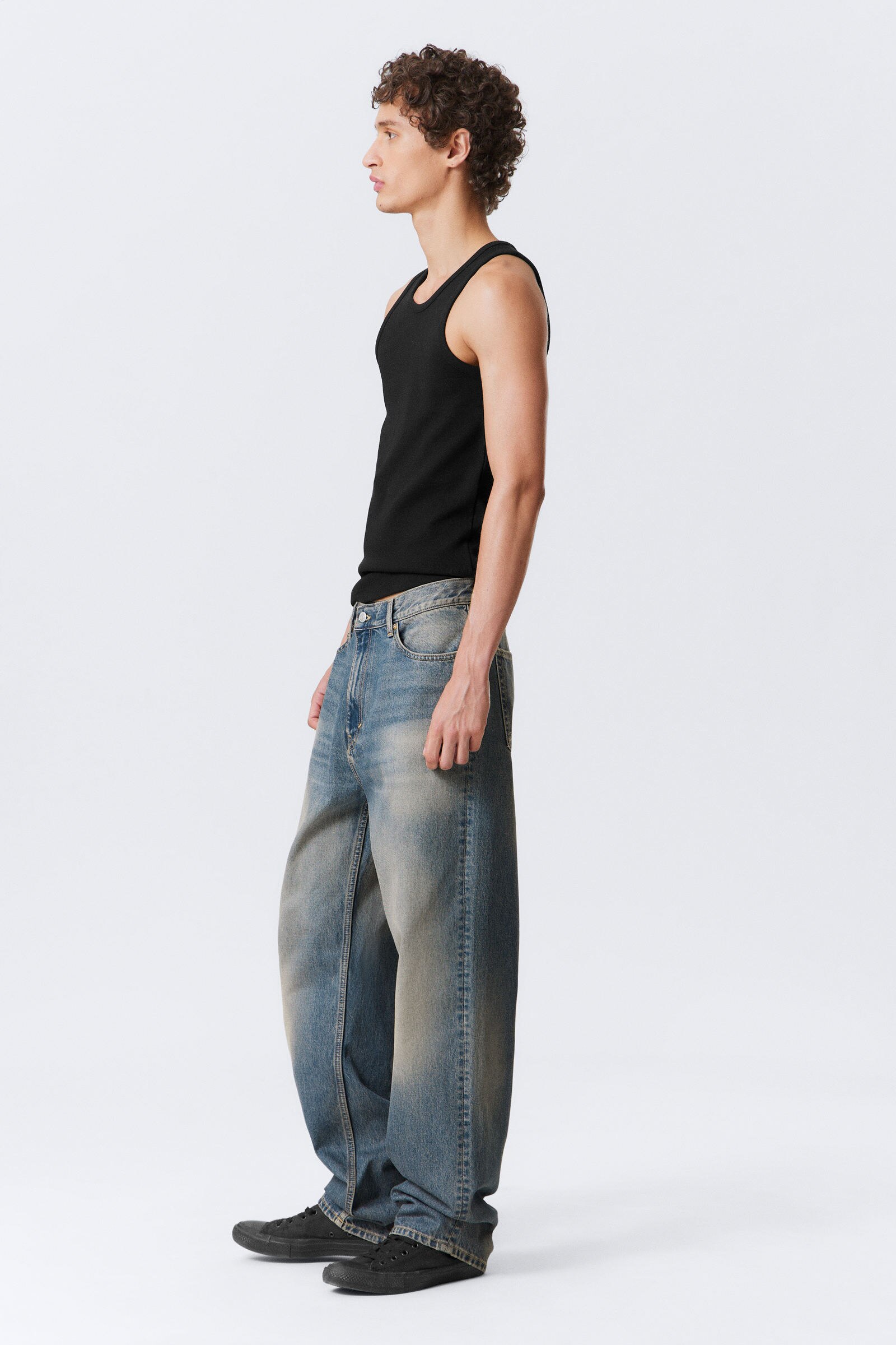 【WEEKDAY】Galaxy Loose Straight Jeans ルーズ ストレート galaxy loose straight leg jeans - Steel Blue - Medium Blue