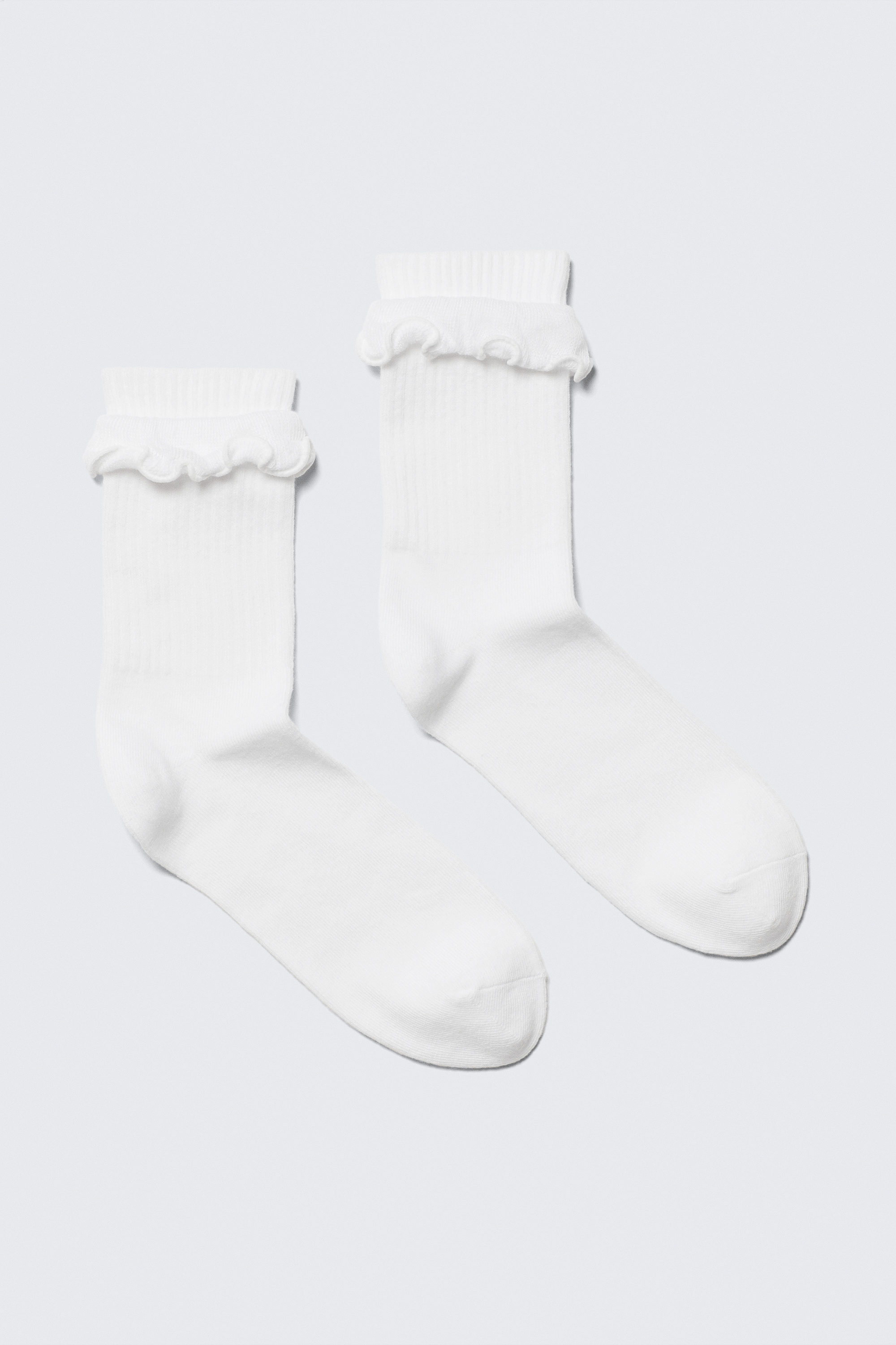 Weiß - Crew-Socken mit Rüschenbesatz