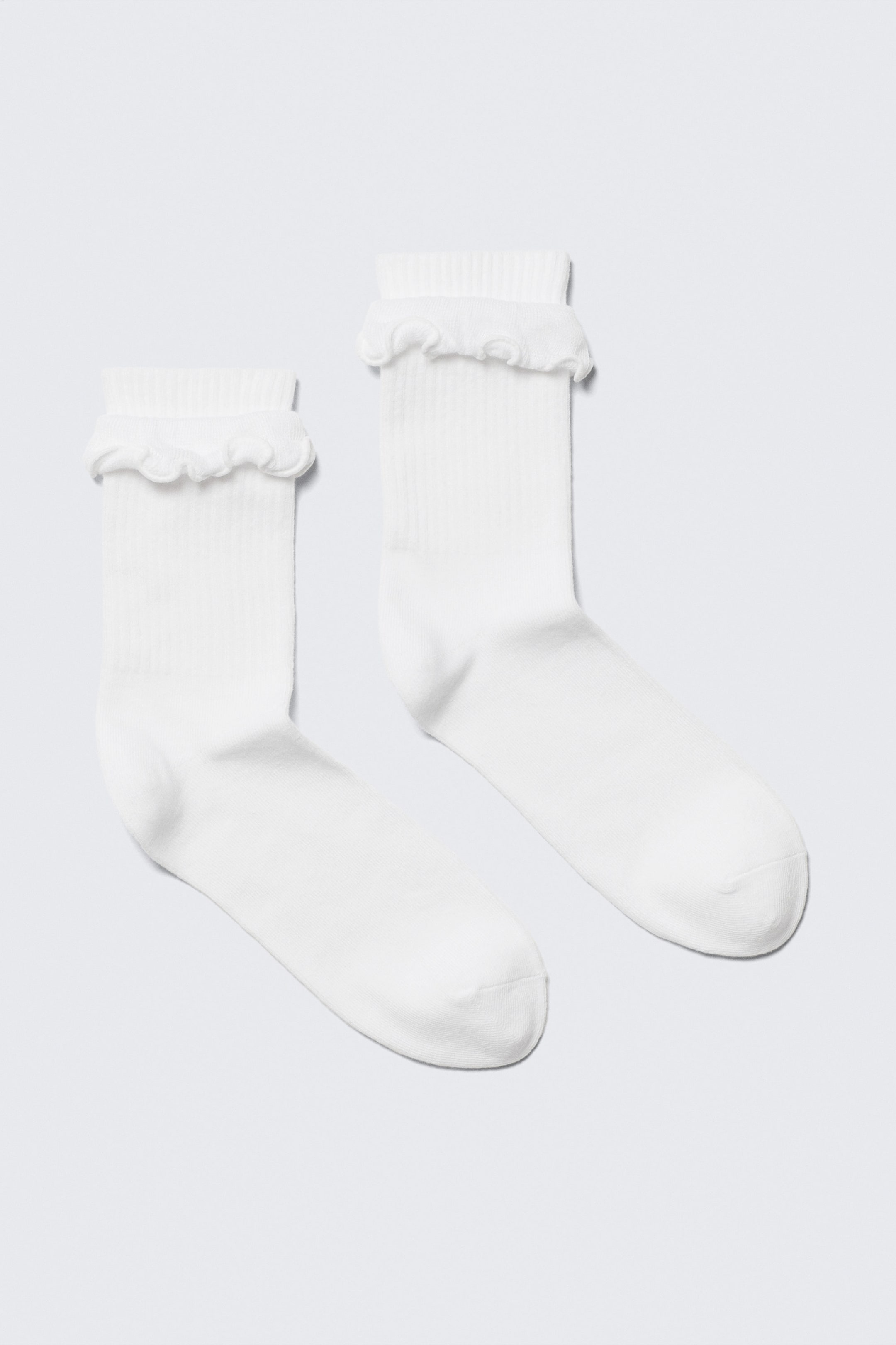 Vit - Strumpor med volangkant