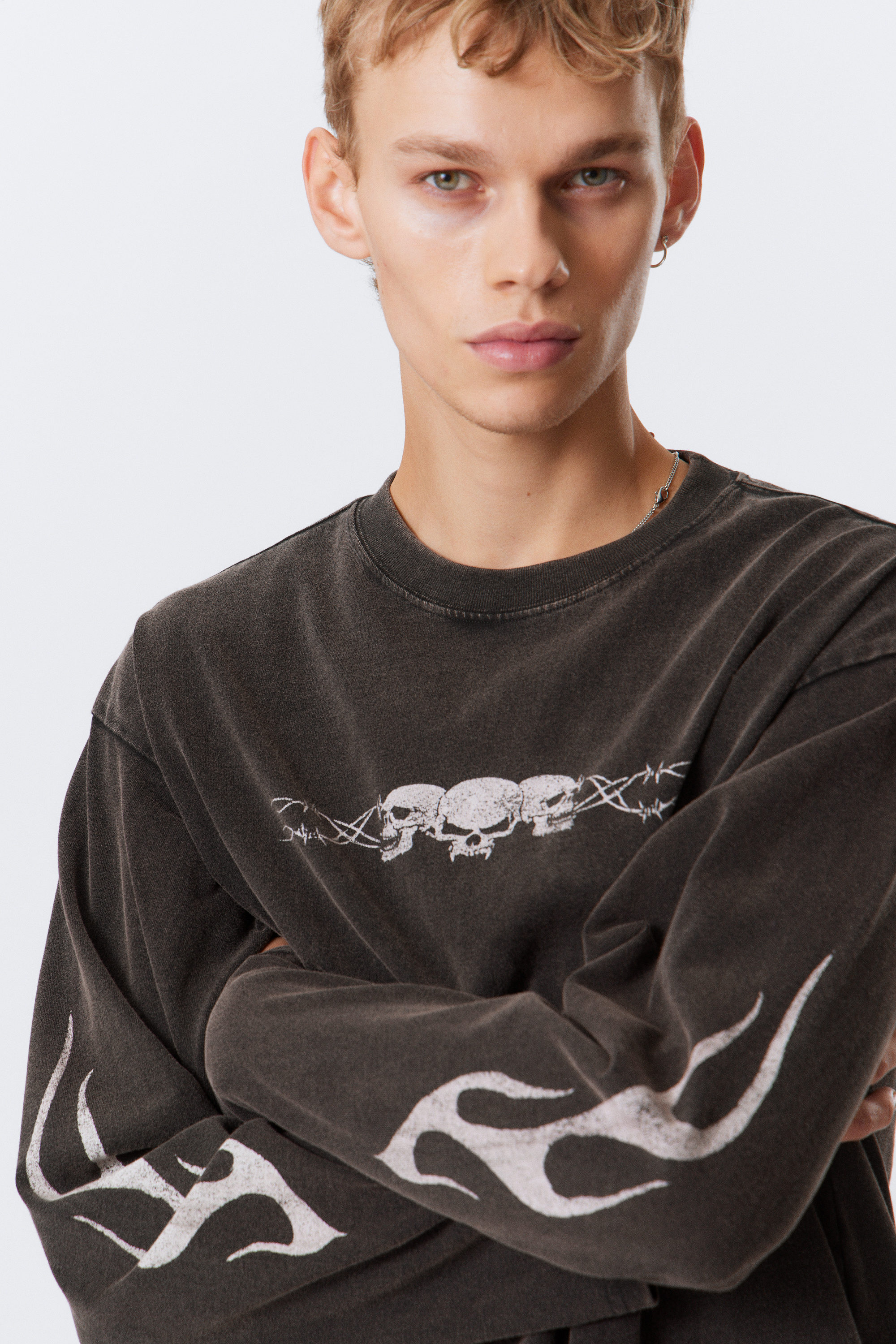 Washed Black - Skull Flame - Great Boxy Graphic Long Sleeve T-shirt - 2