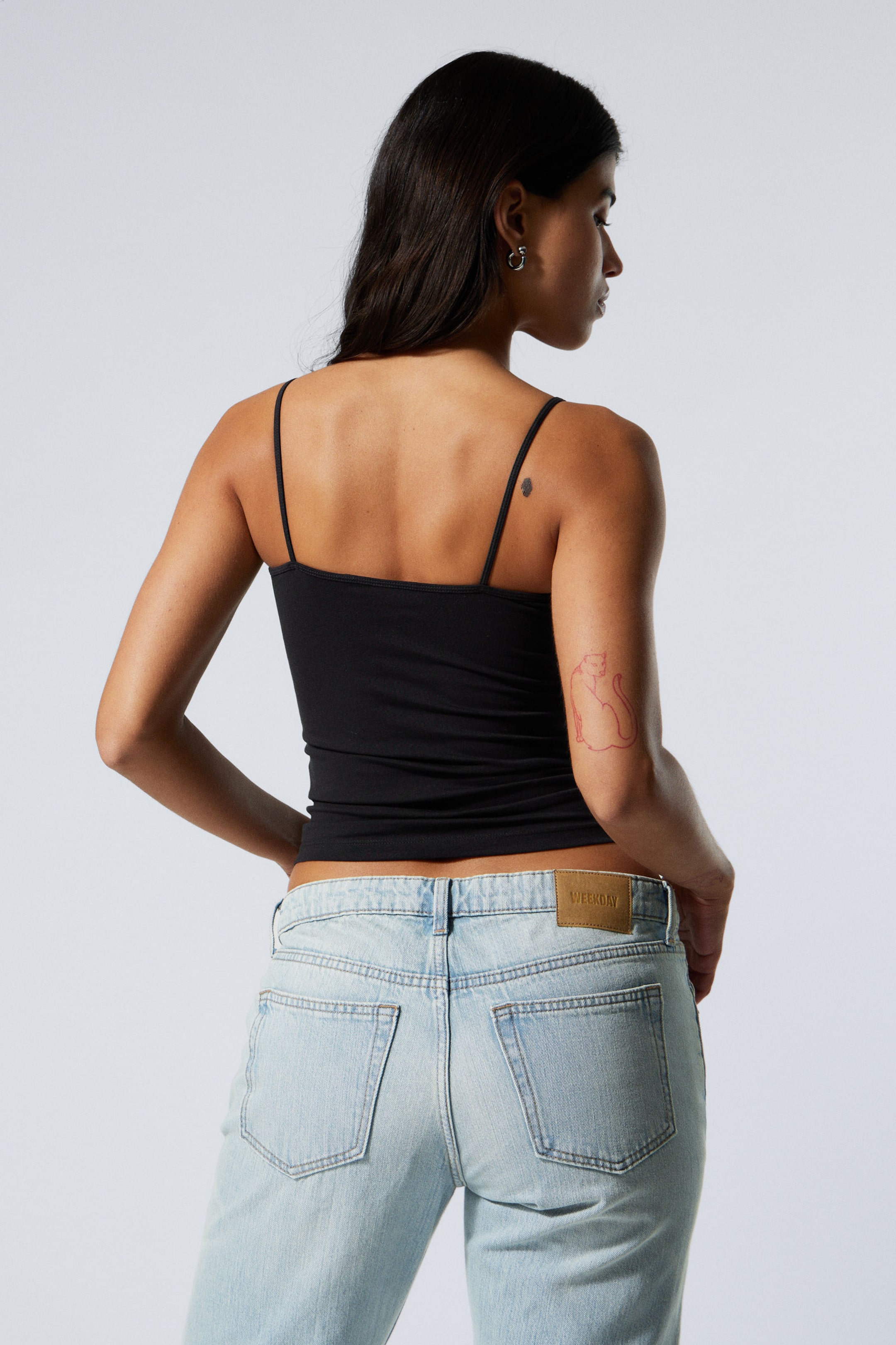Svart - Tight strappy scoop-neck linne - 2