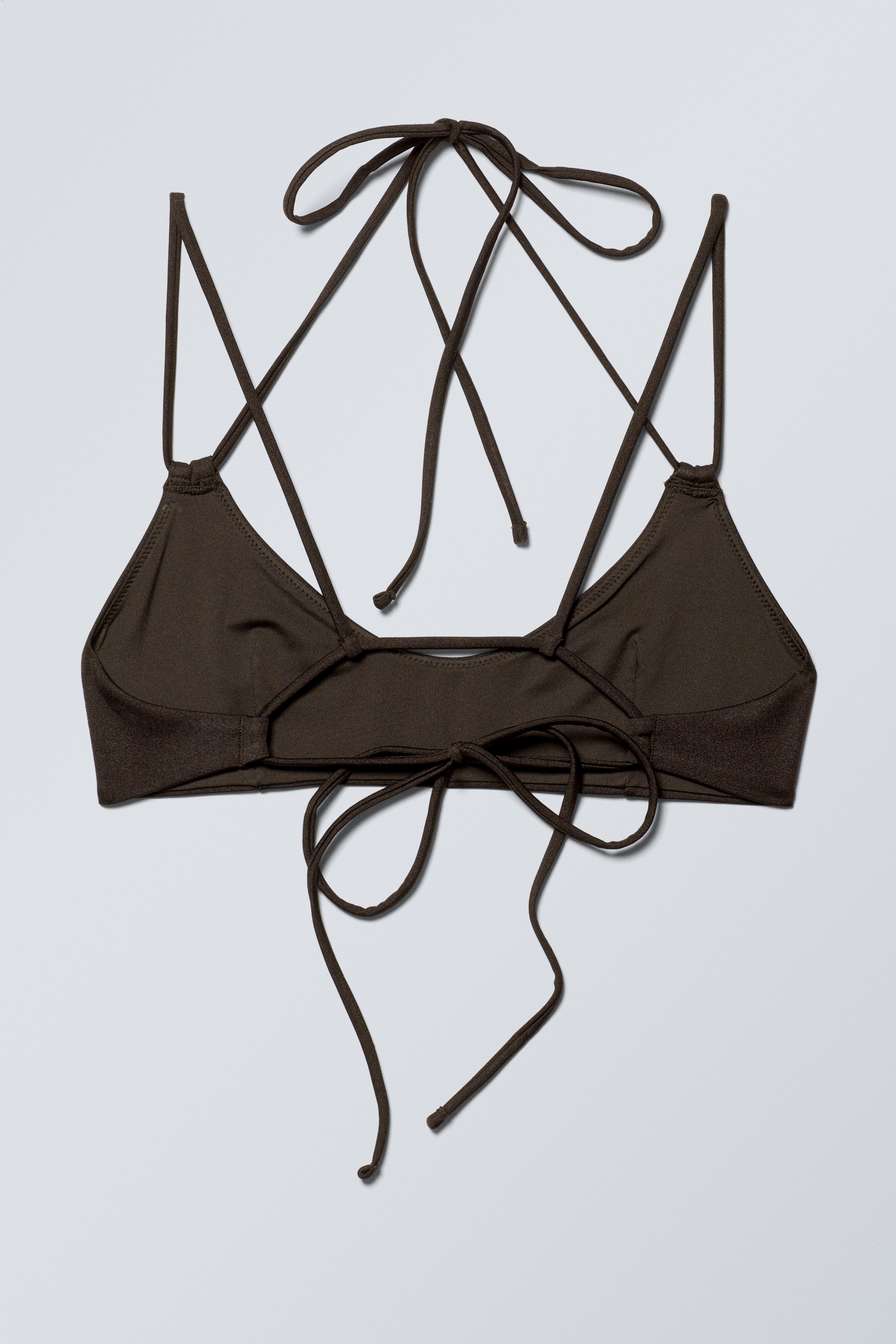 Se større billede: Bikinitop med stropper og binding på ryggen - Mørkebrun - DAME | H&M DK 2