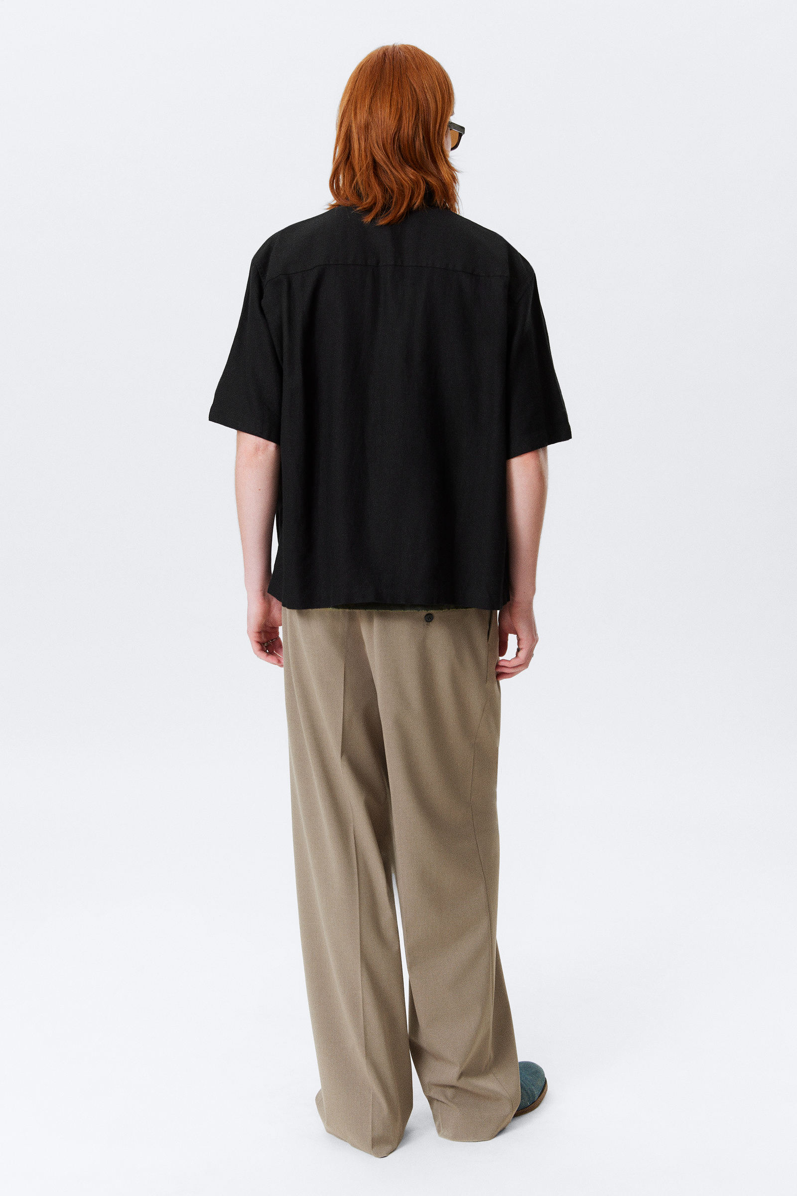relaxed short-sleeved linen-blend shirt - Black | Weekday GB