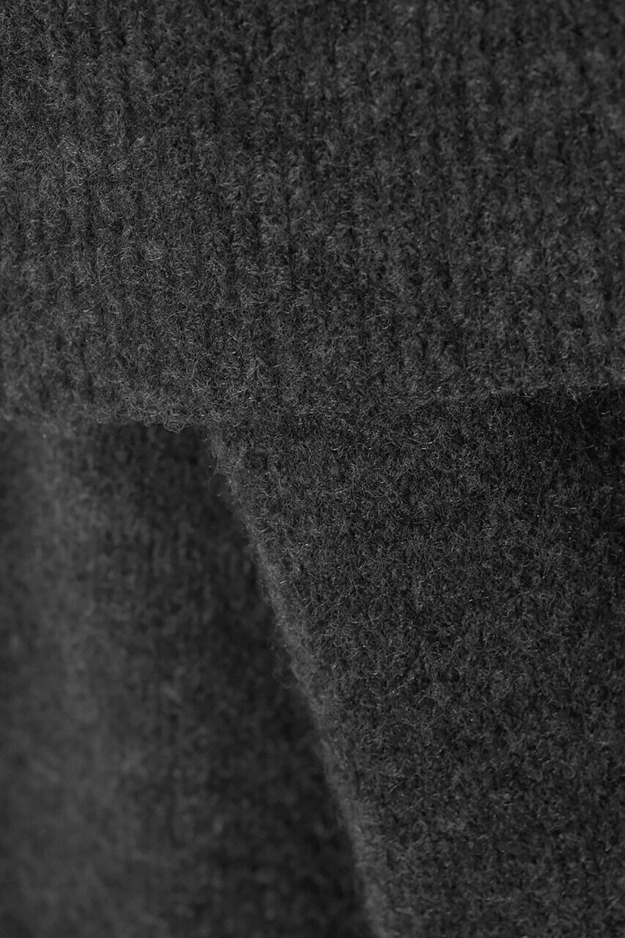 Dunkelgrau - Off-Shoulder-Pullover - 1