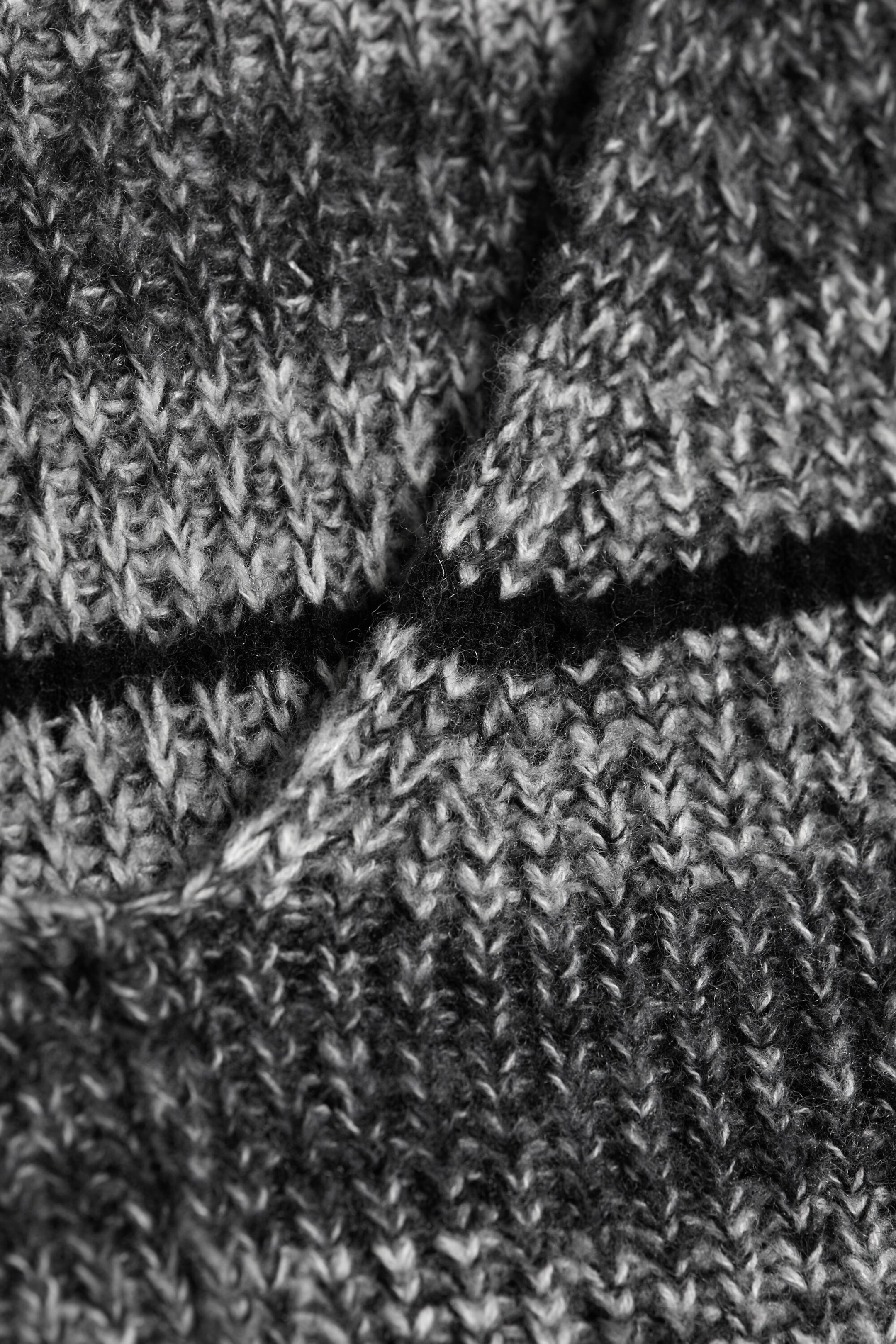 Dunkelgrau meliert - Pullover mit V-Ausschnitt - 4