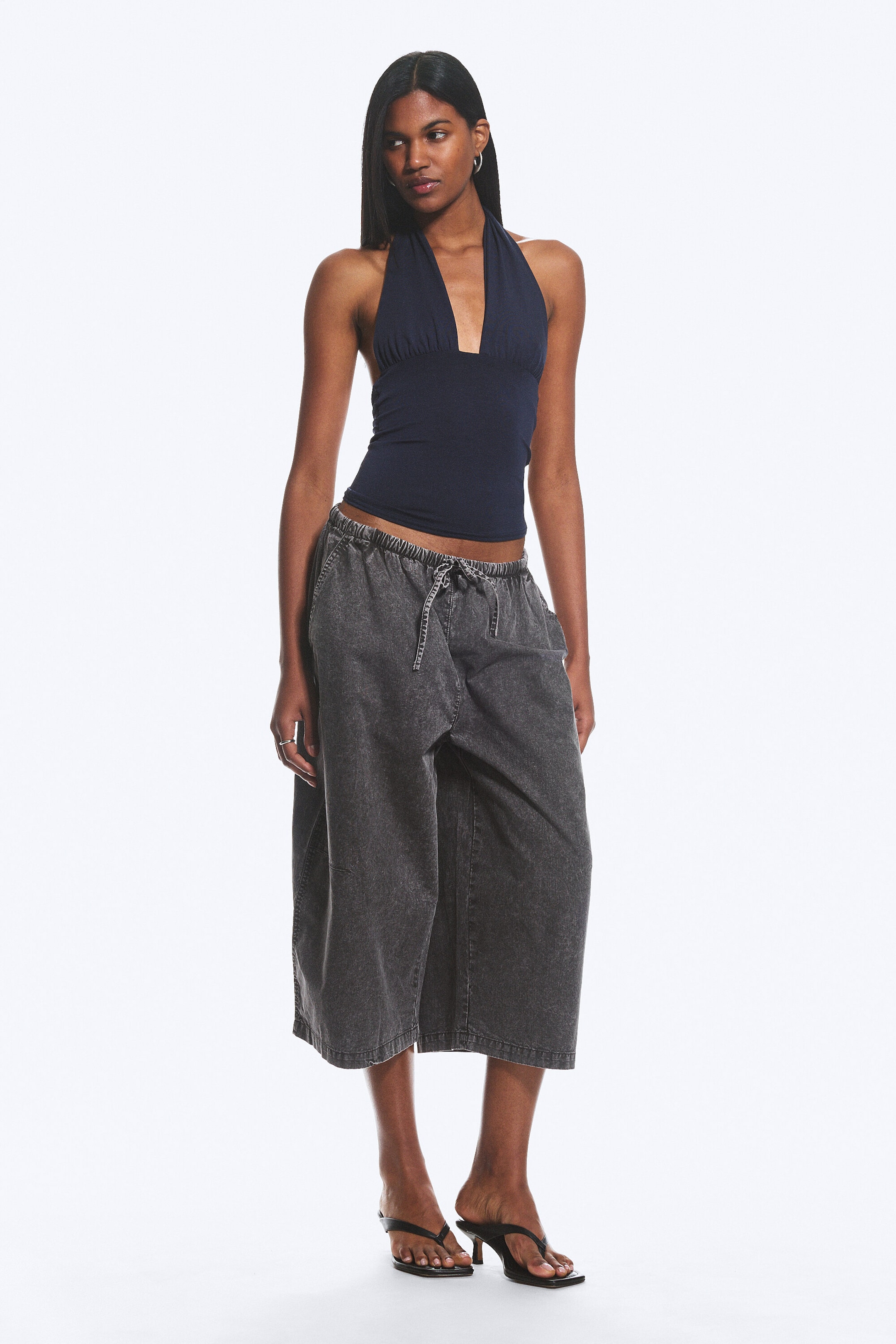 Dunkelblau - Tief sitzendes Neckholder-Top - 2