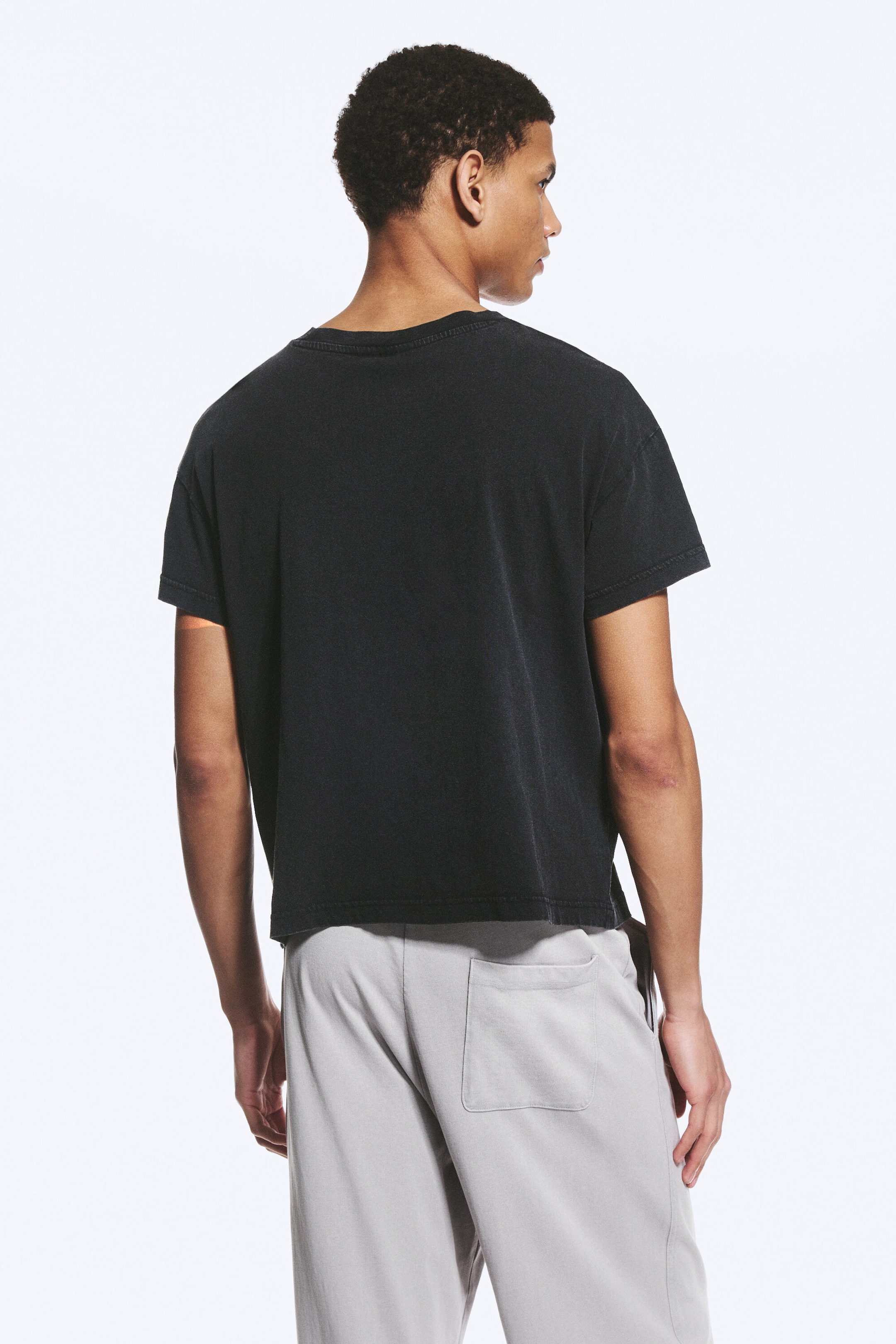 Sliten Svart - T-shirt i boxig modell med holkärm i bomull - 3