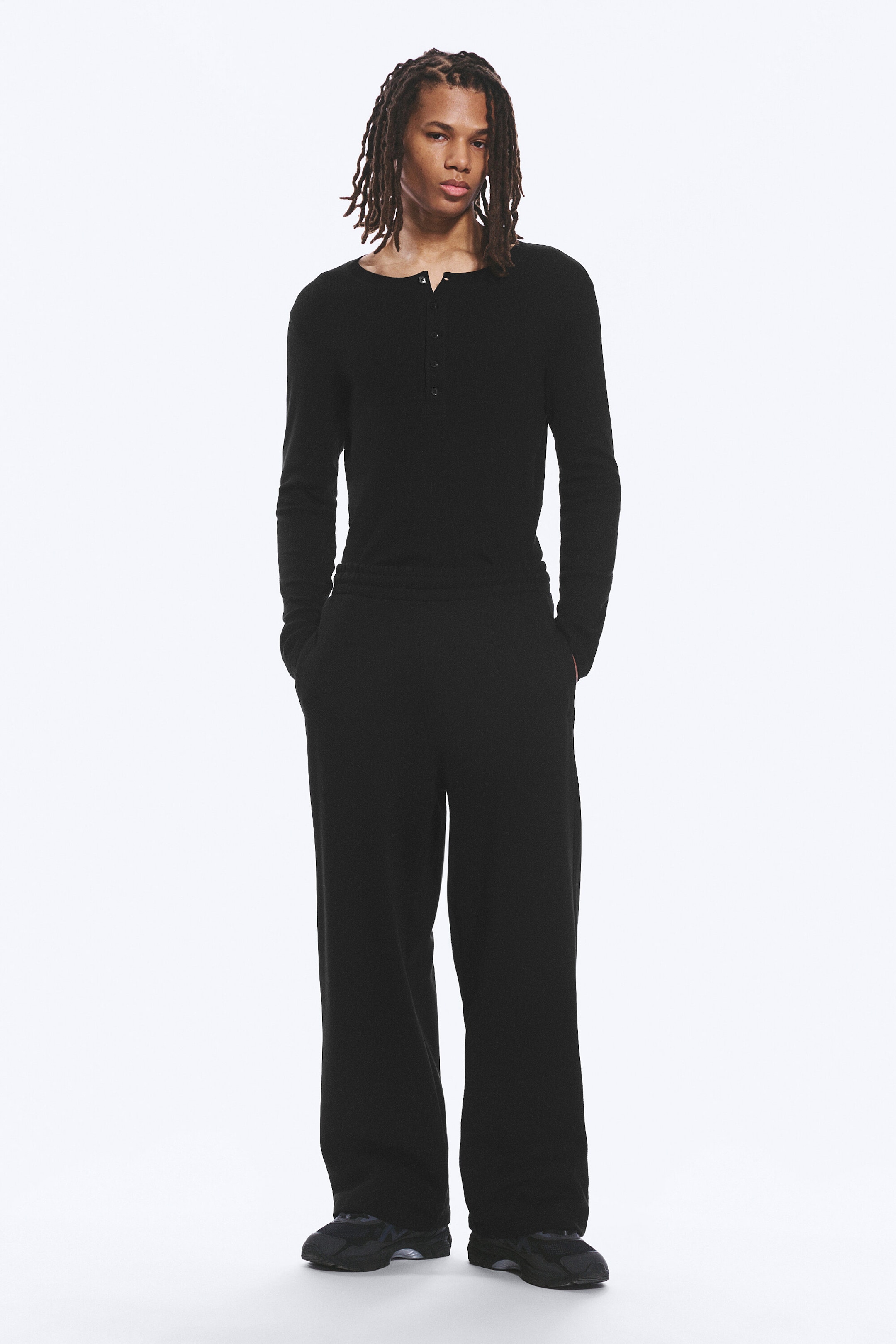 Black - Loose Sweatpants - 1