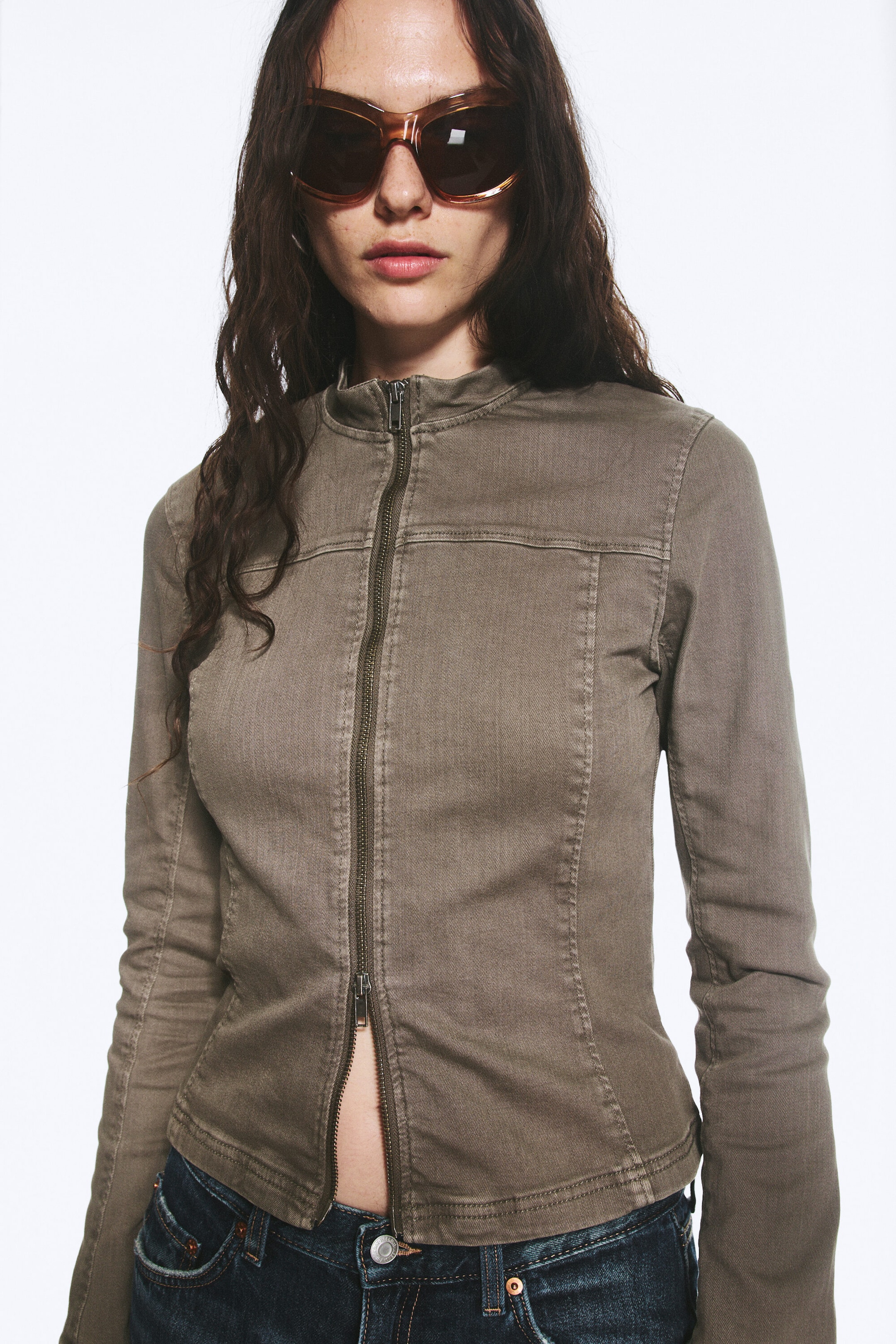 Dusty Grey - GENEVIEVE SCHMALE STRUKTURIERTE BAUMWOLL-ZIP-JACKE - 1