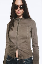 Dusty Grey - GENEVIEVE SCHMALE STRUKTURIERTE BAUMWOLL-ZIP-JACKE - 1