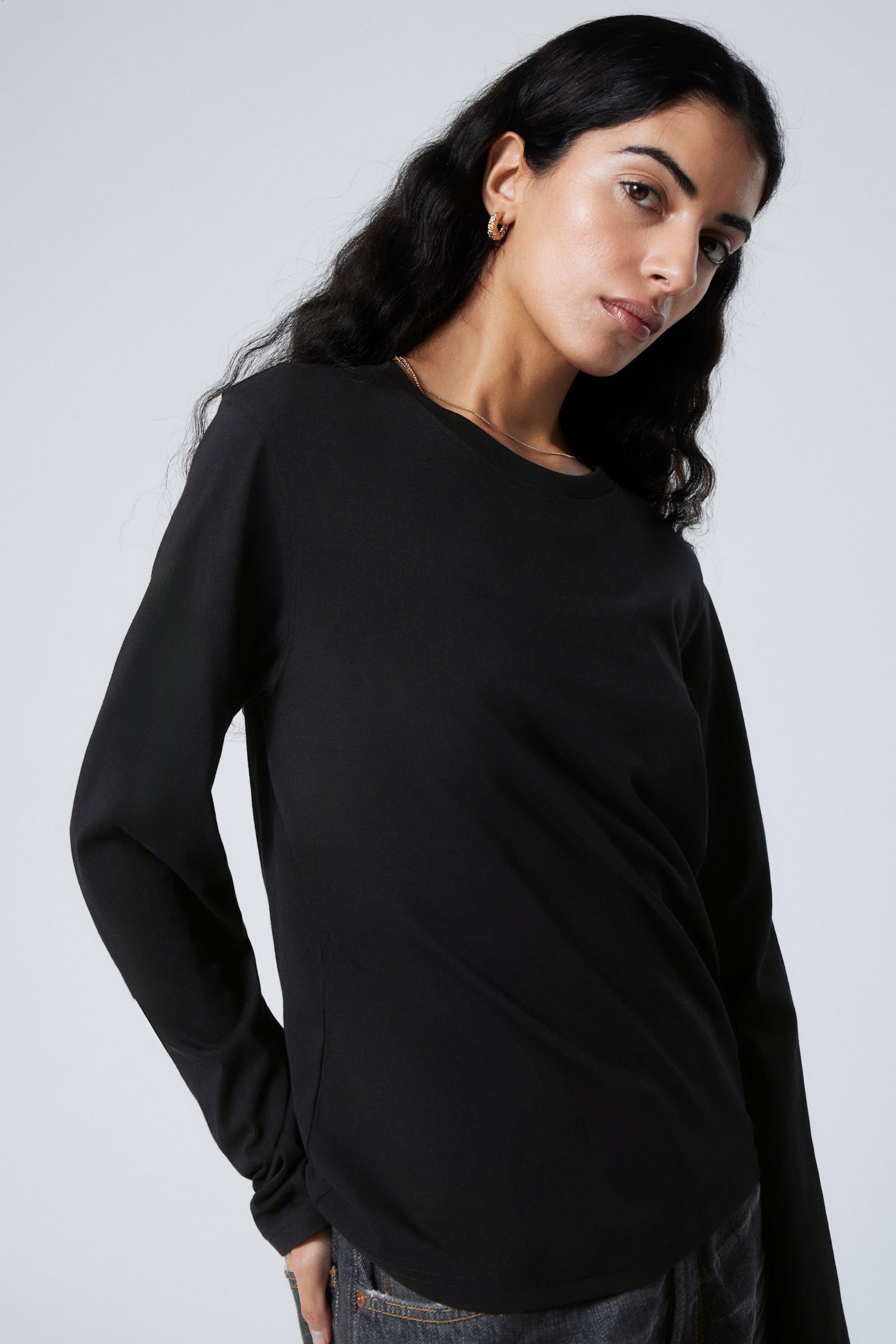 Schwarz - Langarmshirt Standard Essence - 2