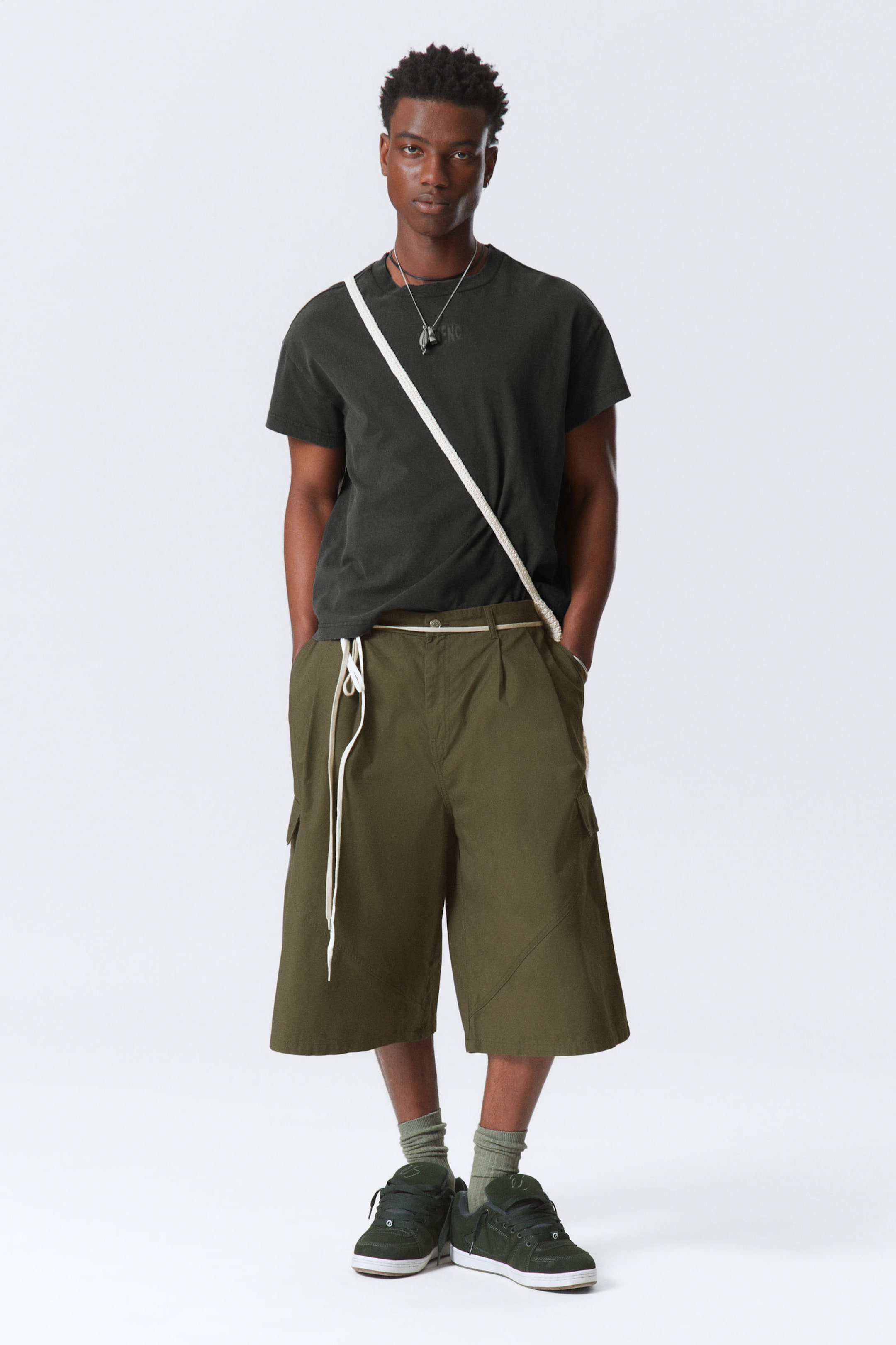 Dunkles Khakigrün - Lockere Utility-Shorts aus Baumwoll-Twill - 1