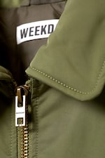 Staubiges Olivgrün - Wattierte Bomberjacke aus Twill - 5