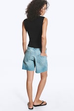 Black - Fitted V-Neck Sleeveless Top - 2