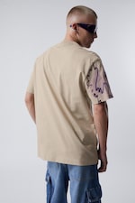Natural Alien - Oversized Graphic Printed T-shirt - 2