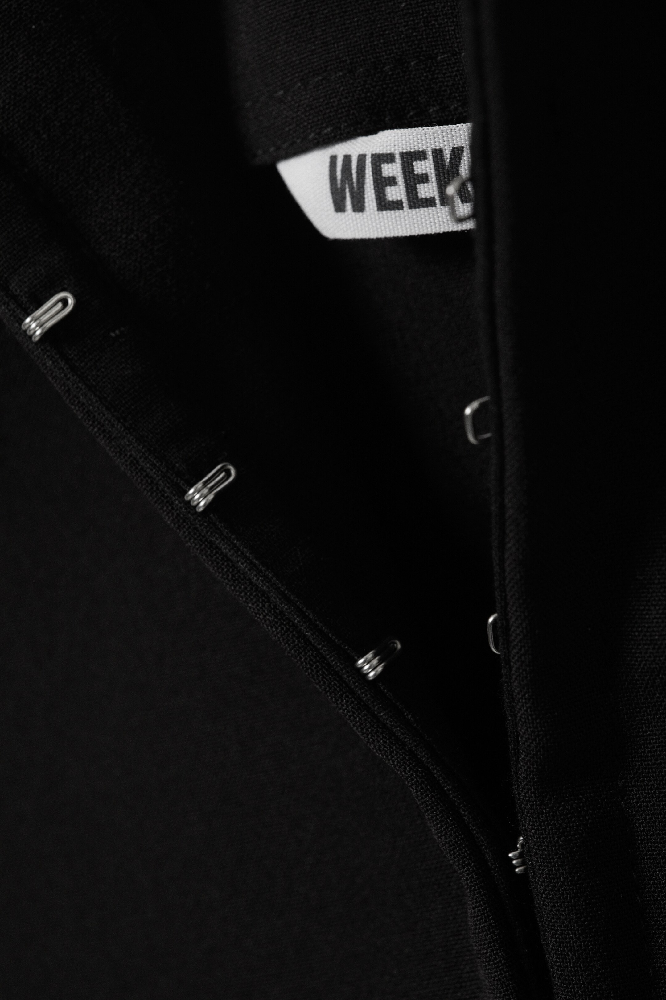Visa större bild: Kort halterneck-topp - Svart - DAM | H&M FI 2