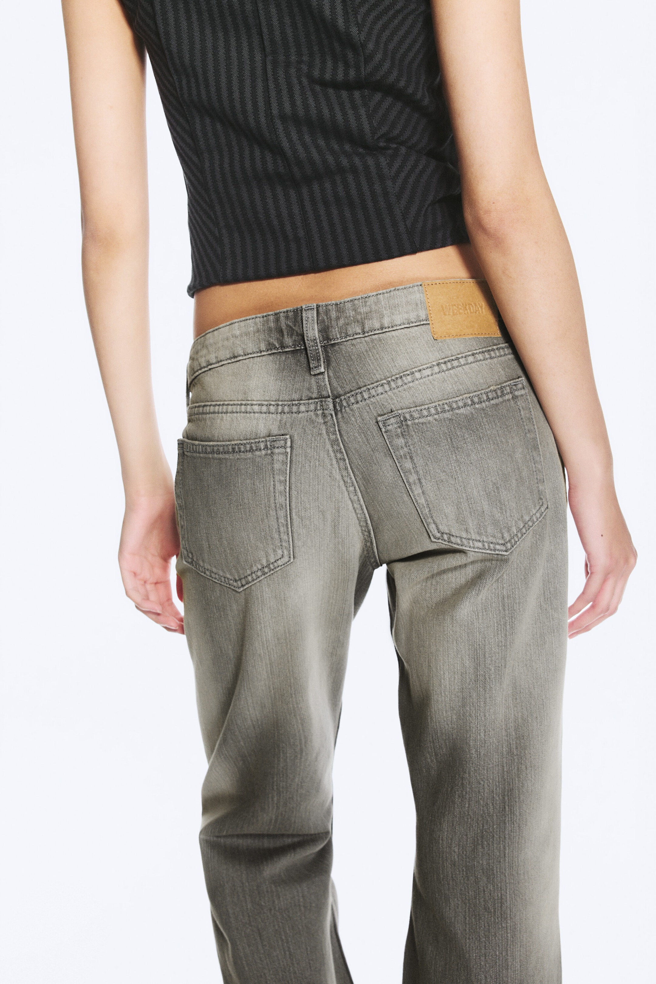 Complex Grey - Mittelgrau - Nova Low Waist Slim Bootcut Jeans - 4