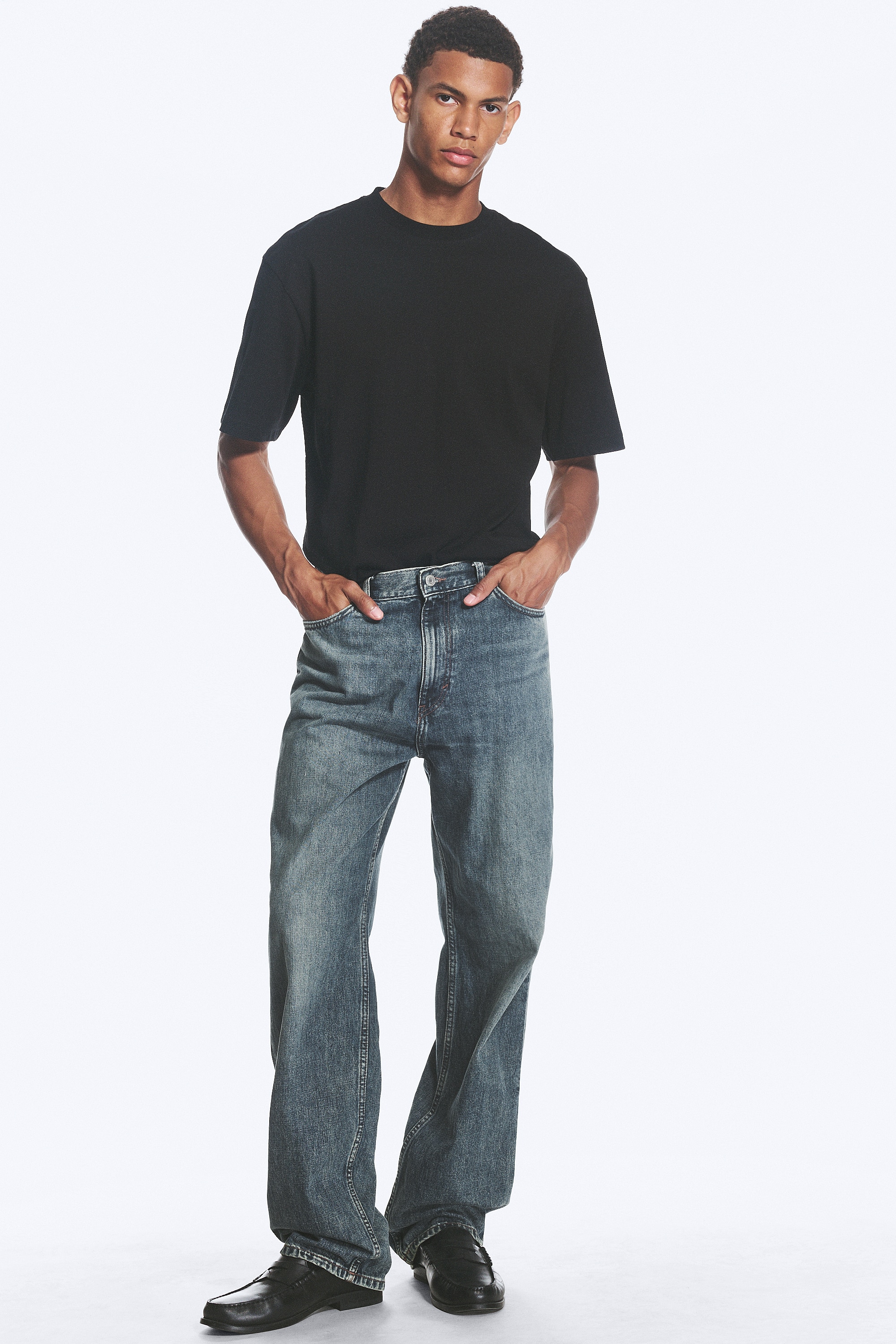 Jeans Galaxy a vita media con straight leg e vestibilità loose - Second Blue - Blu/Tuned Black – Nero/Kimberley Blue - Azzurro/Lavaggio blu – Blu scuro/Port Blue – Azzurro/90s Blue – Blu medio/2000 Blue – Blu medio