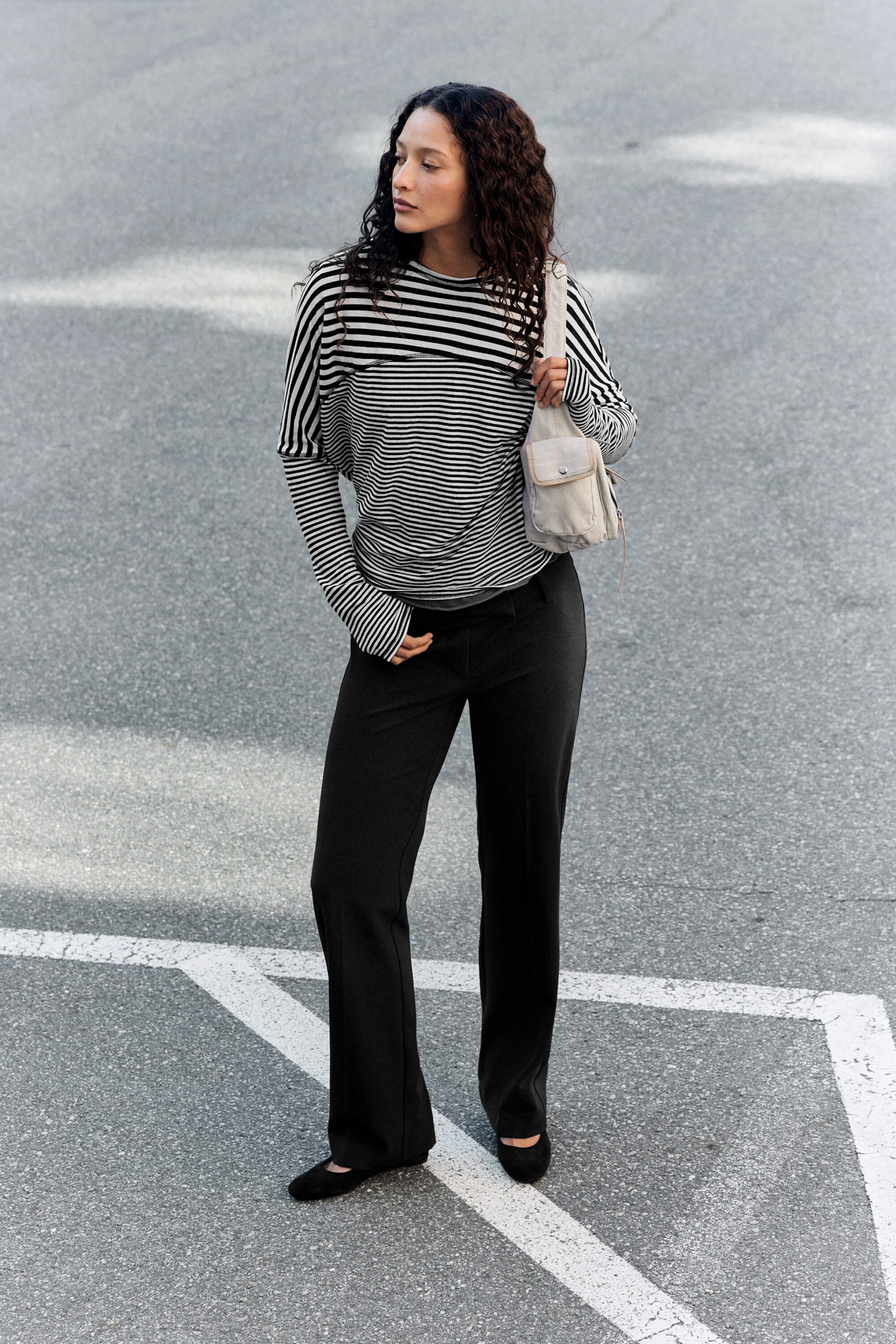Rayures noires et blanches - T-shirt à manches longues chauve-souris - 3