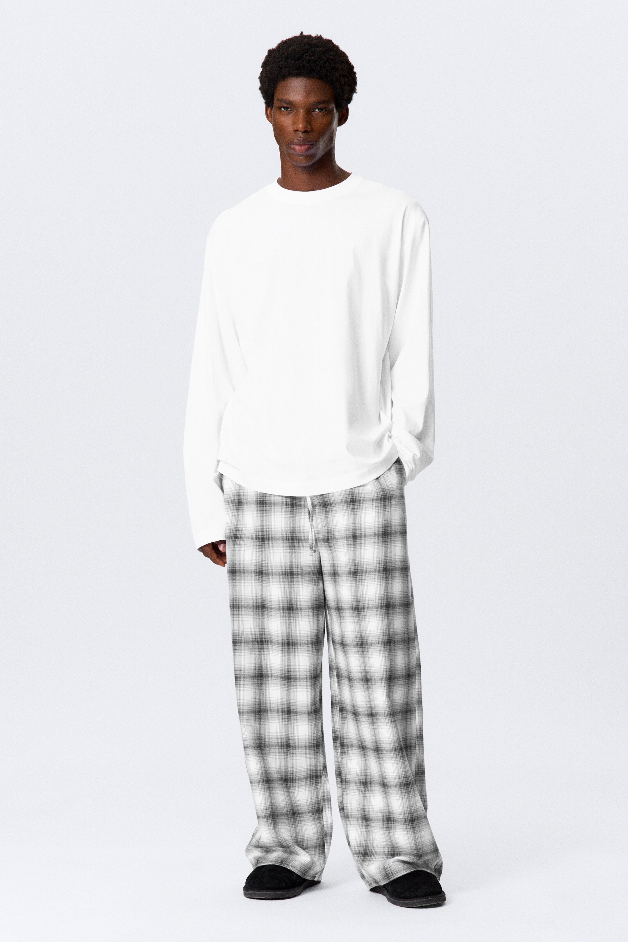 Visualizza immagine più grande: Relaxed Long-Sleeved Pyjama T-shirt - Bianco - UOMO | H&M IT 2