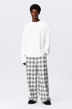 Weiß - Entspanntes langärmliges Pyjama-T-Shirt - 1