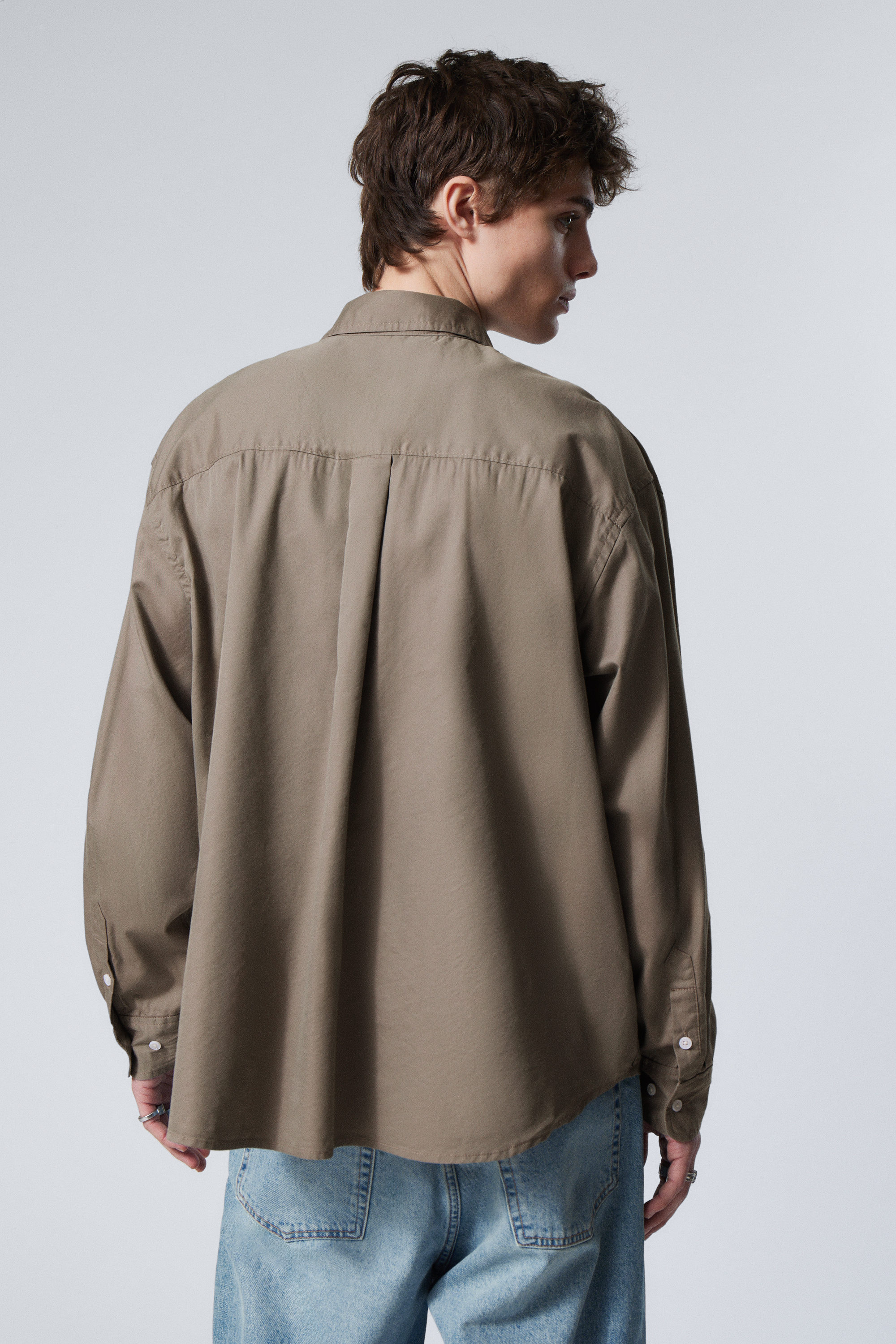 Staubiges Maulwurfsgrau - Oversized-Hemd aus Baumwoll-Viskose - 3