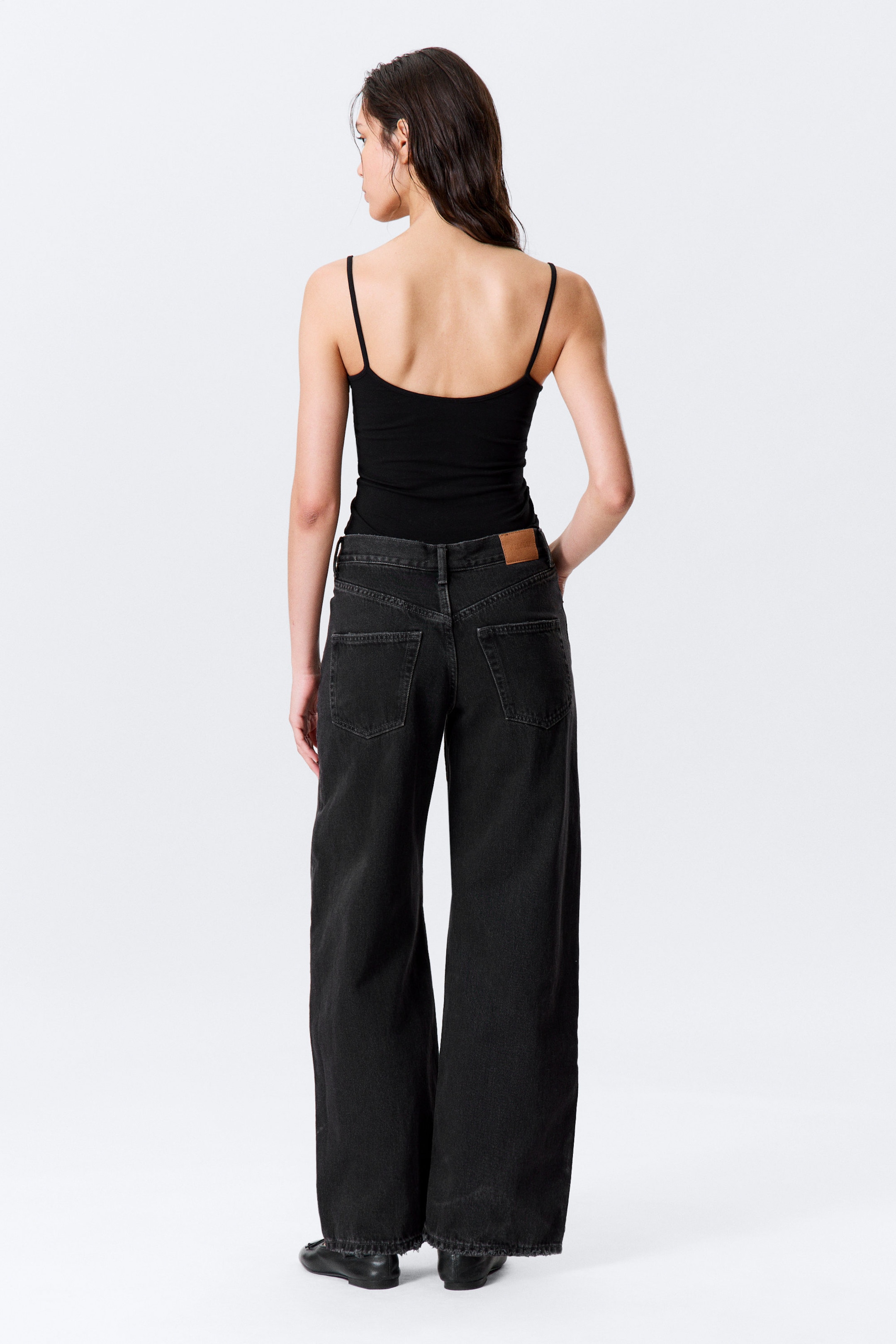 Schwarz - Unterhemd aus Baumwolle mit V-Ausschnitt - 2