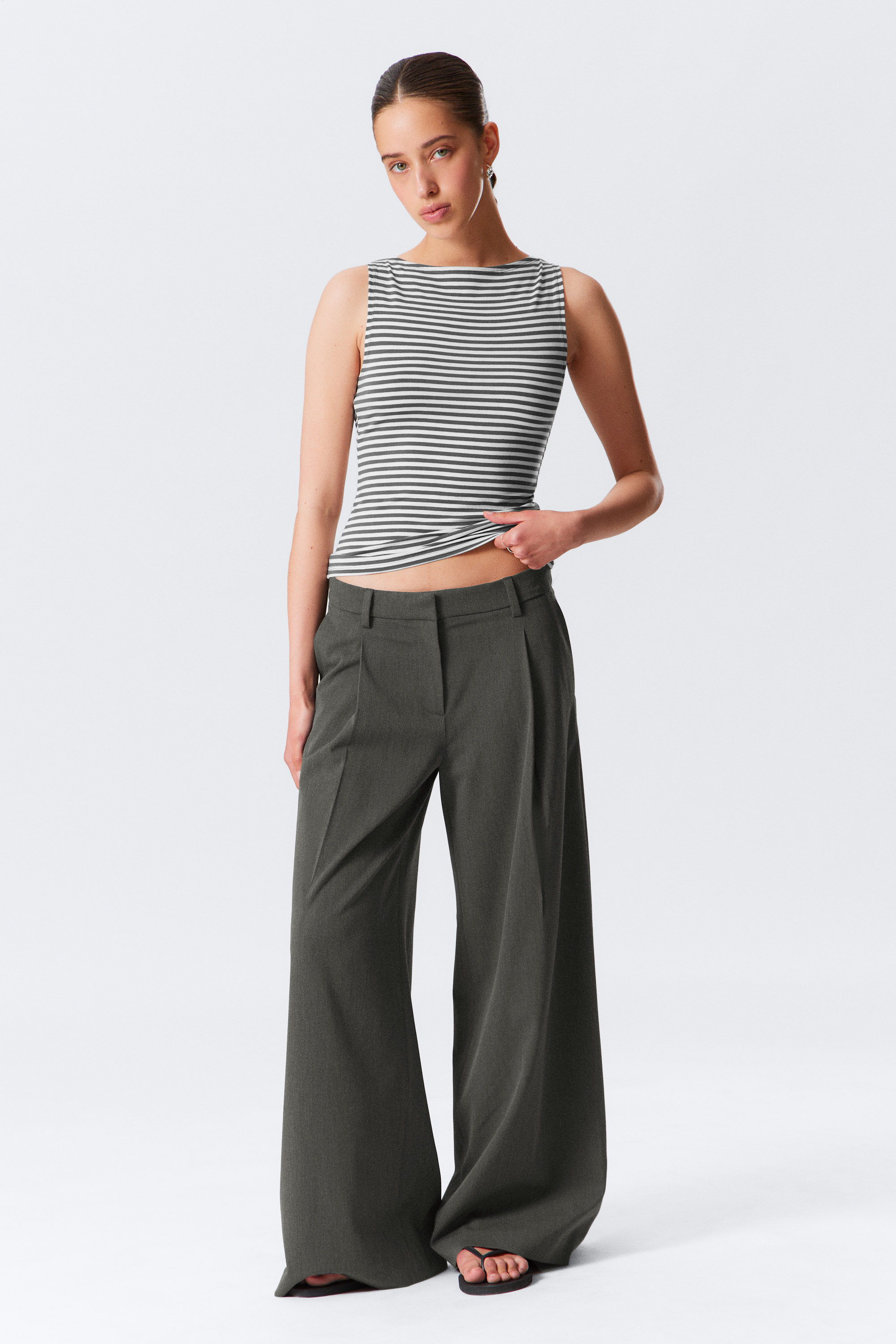 Dark Grey Melange - Low Rise Wide Leg Pleated Suiting Trousers - 1