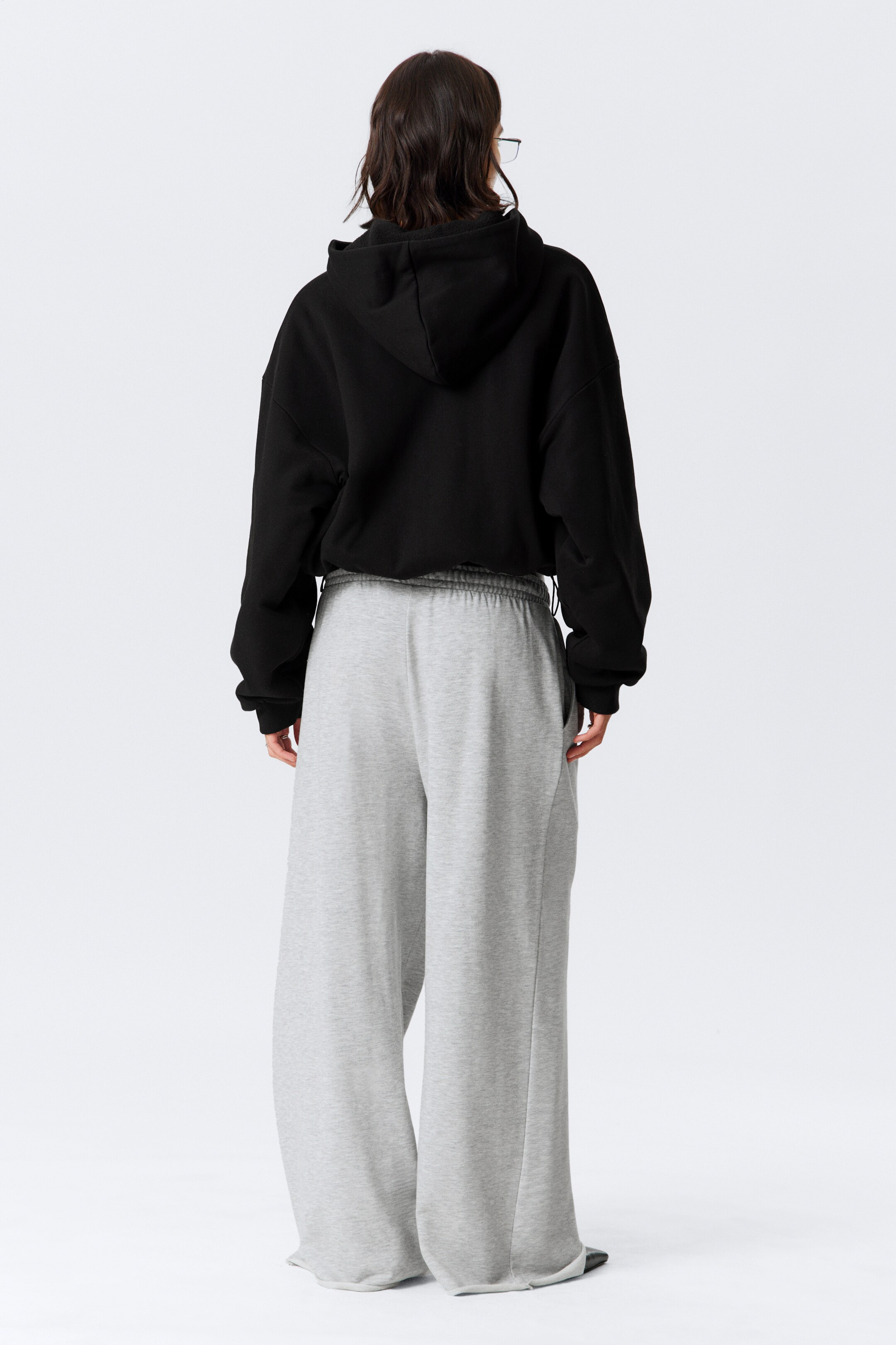 Visa större bild: Oversized vida terry-sweatpants - Gråmelerad - DAM | H&M SE 4
