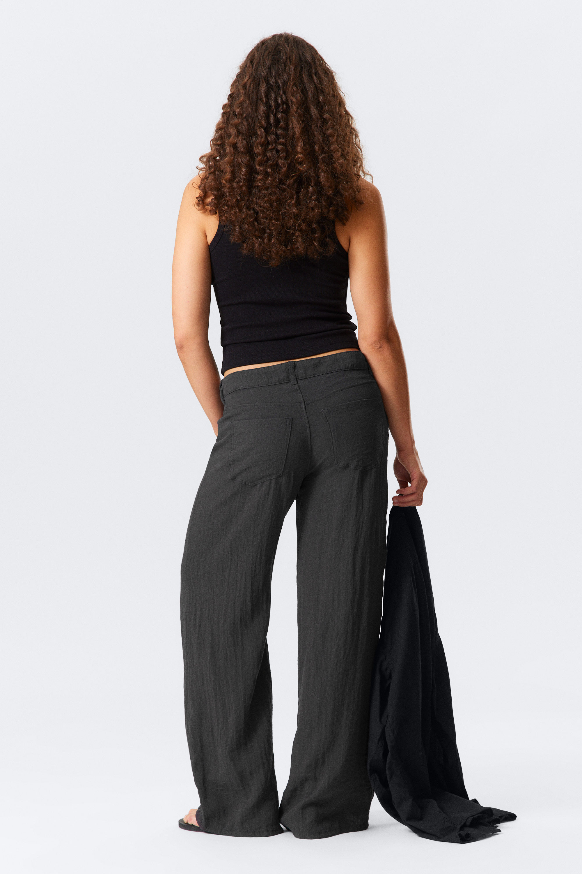 Dark Grey - Crinkle Low Waist Loose Fit Trousers - 3