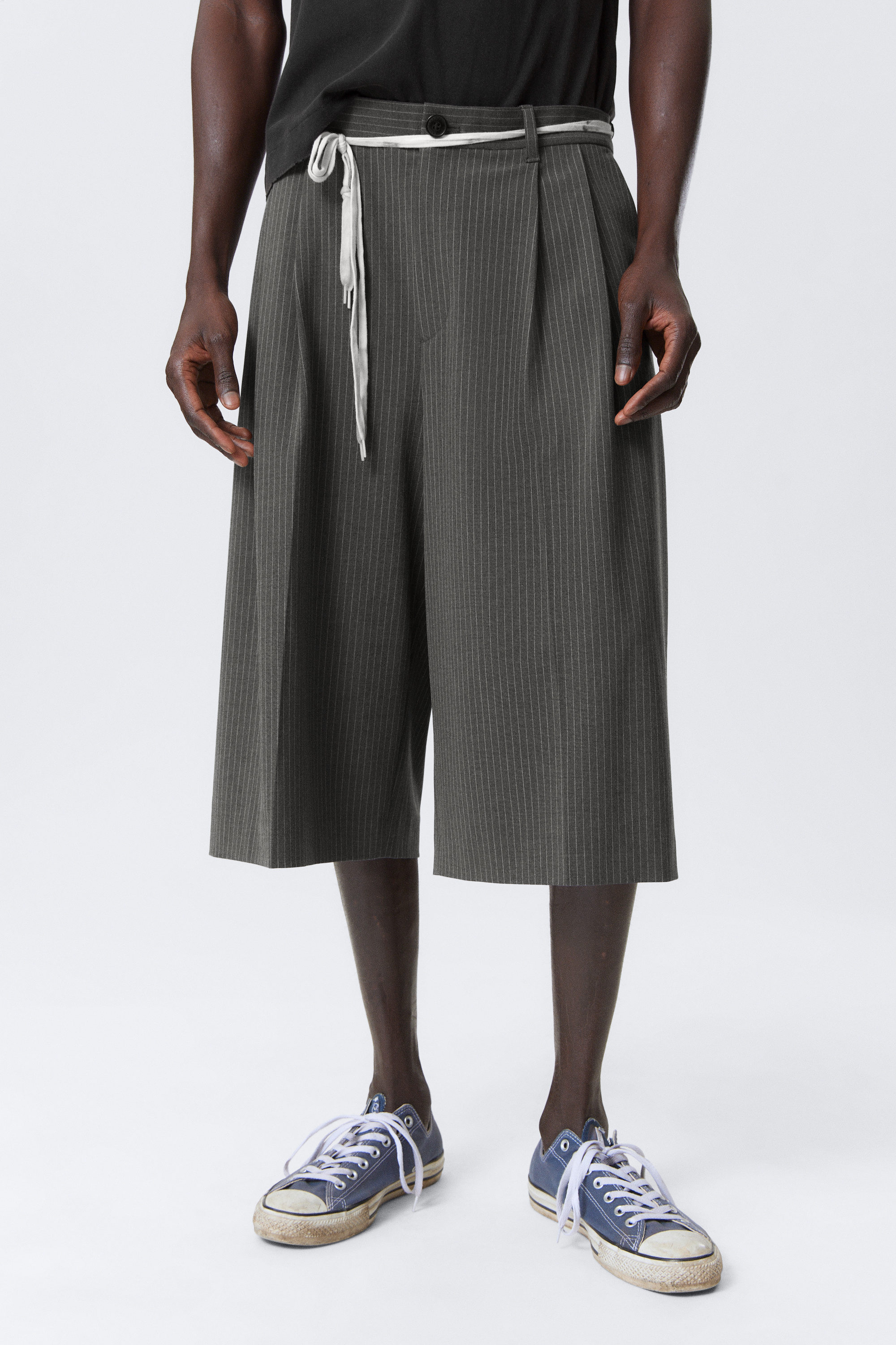 #54575B - Loose Fit Pleated Suit Shorts - 2