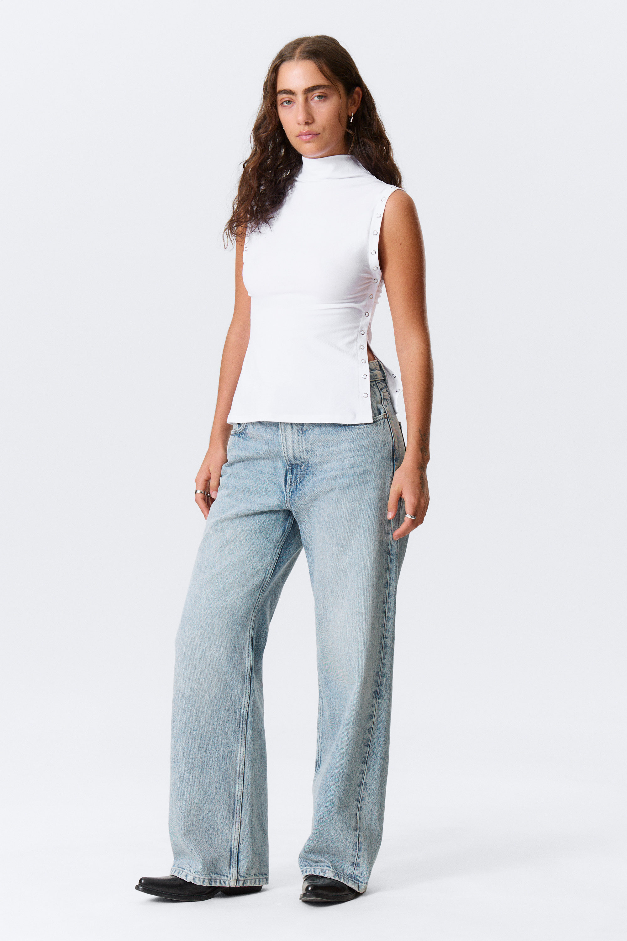 White - Fitted Snap-Button Mock-Neck Top - 2