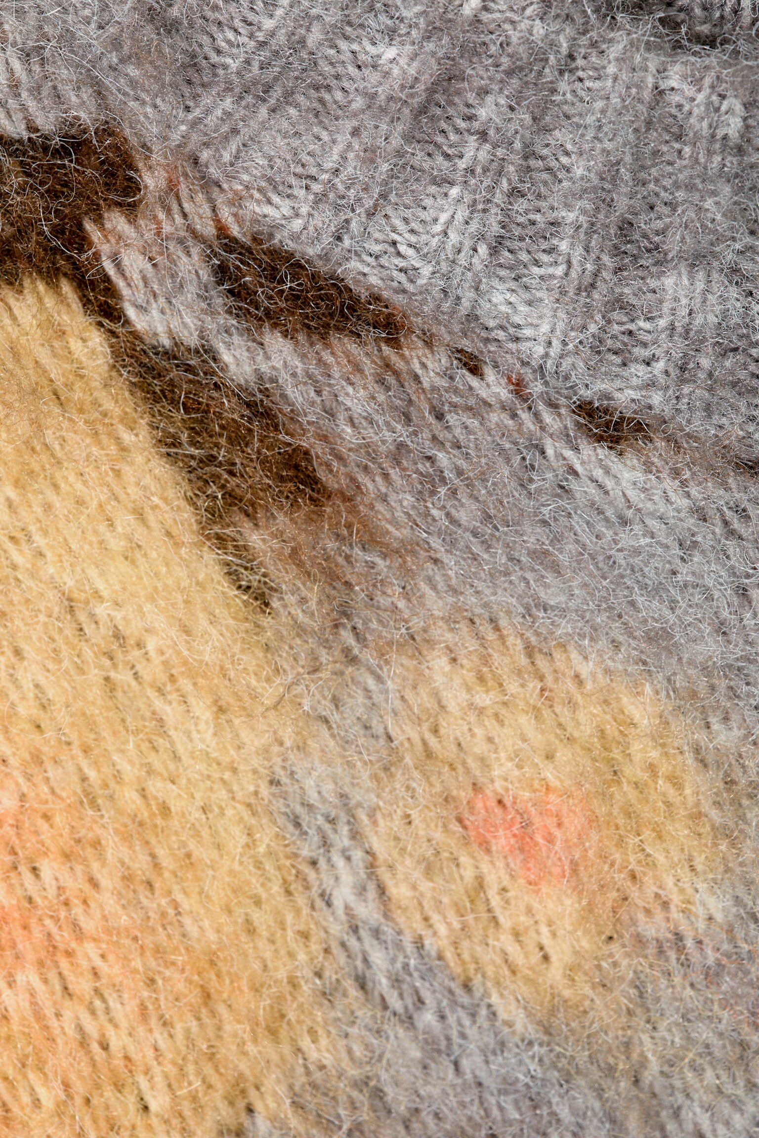 Lässiger Pullover aus gebürstetem Jacquard-Strick - Grau meliert - Jacquard - 4