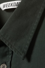 Dunkelgrün - Besticktes oversized Baumwollhemd - 1