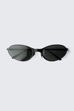 Black - Dark Lenses - Oval Metal Sunglasses - 0