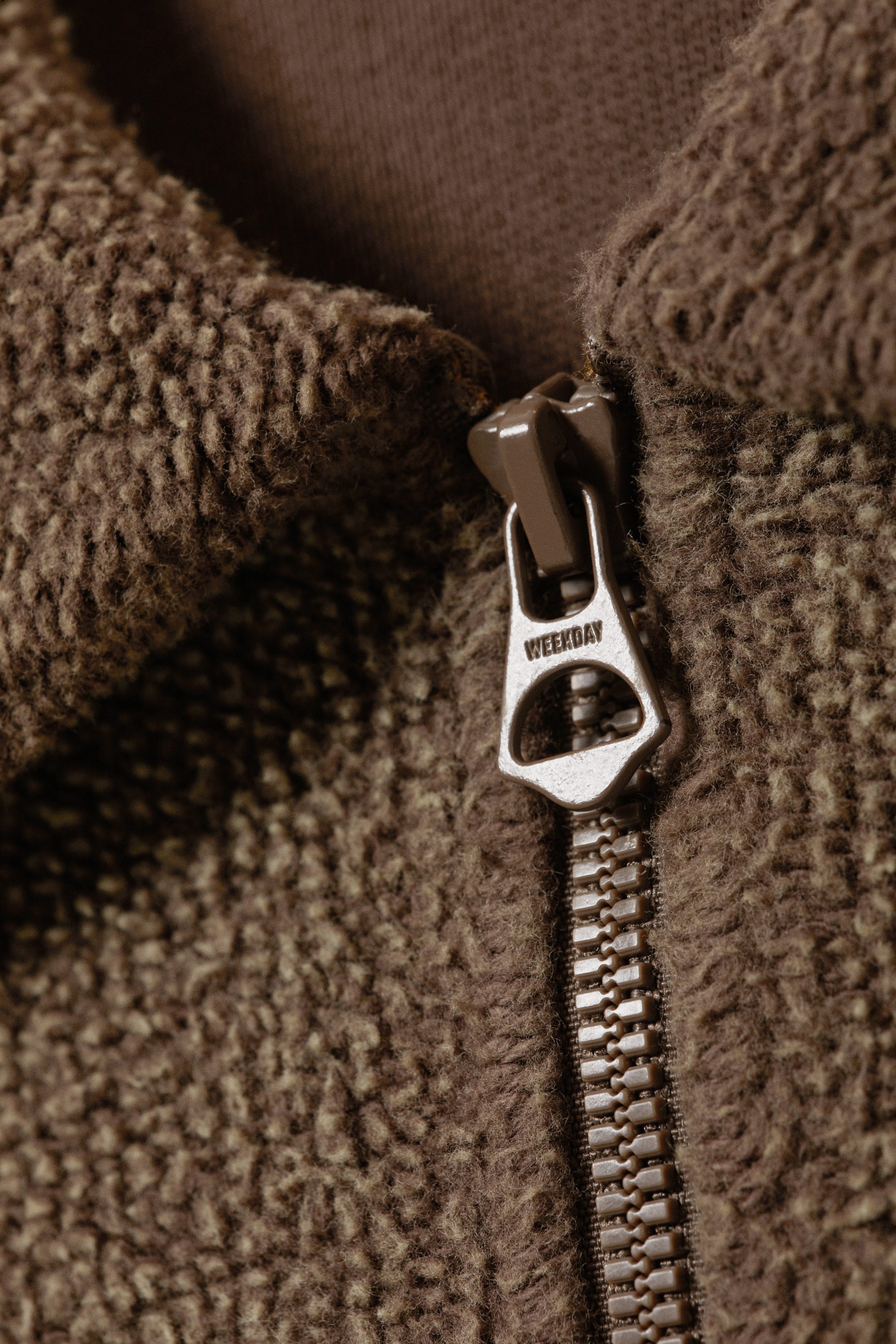 Washed Dark Brown - Boxy Half-Zip Fleece Sweatshirt - 1